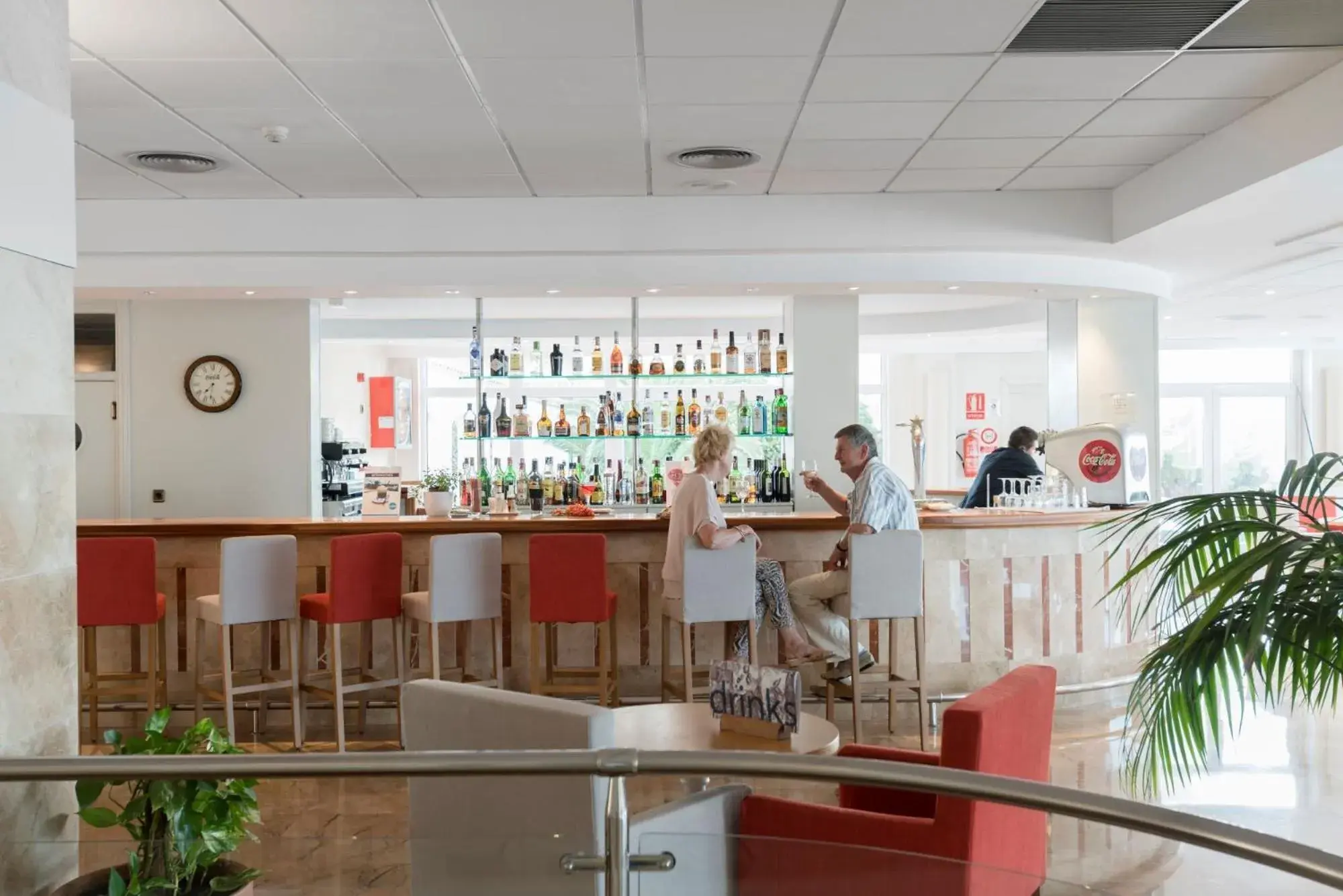 Lounge or bar in Seth Agamenon Lounge or bar in Seth Agamenon