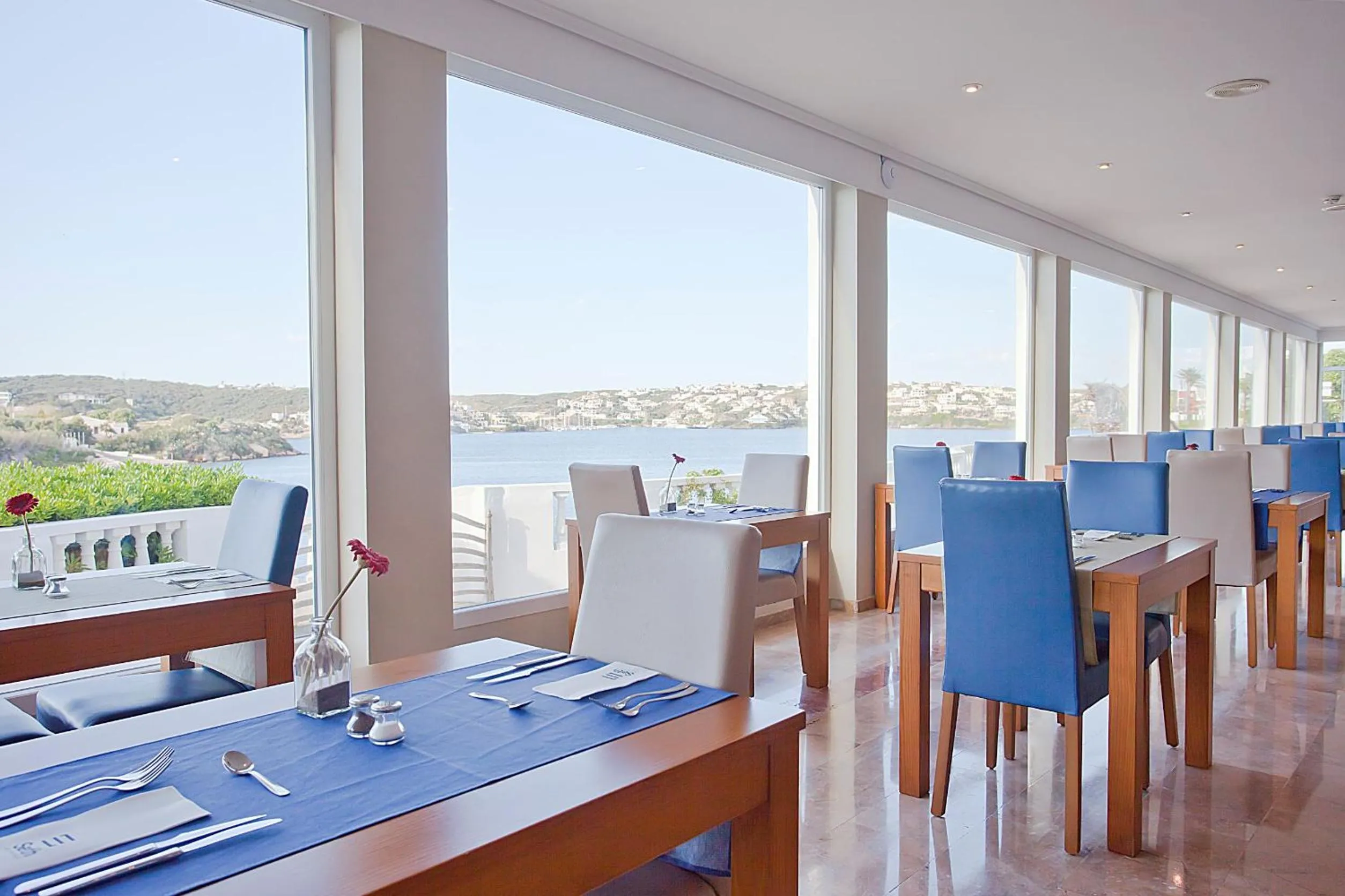 Restaurant/places to eat in Seth Agamenon