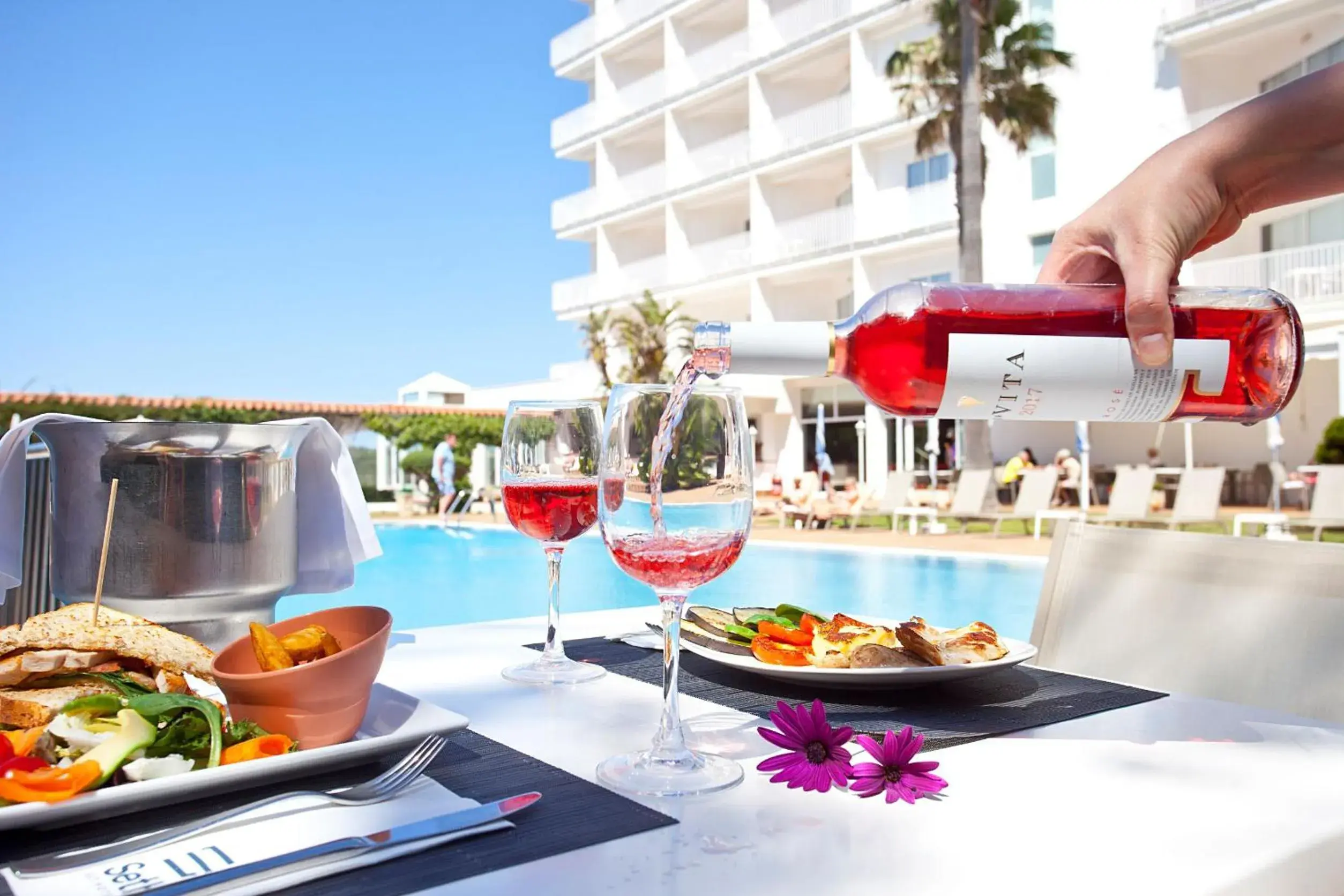 Swimming pool in Seth Agamenon Swimming pool in Seth Agamenon