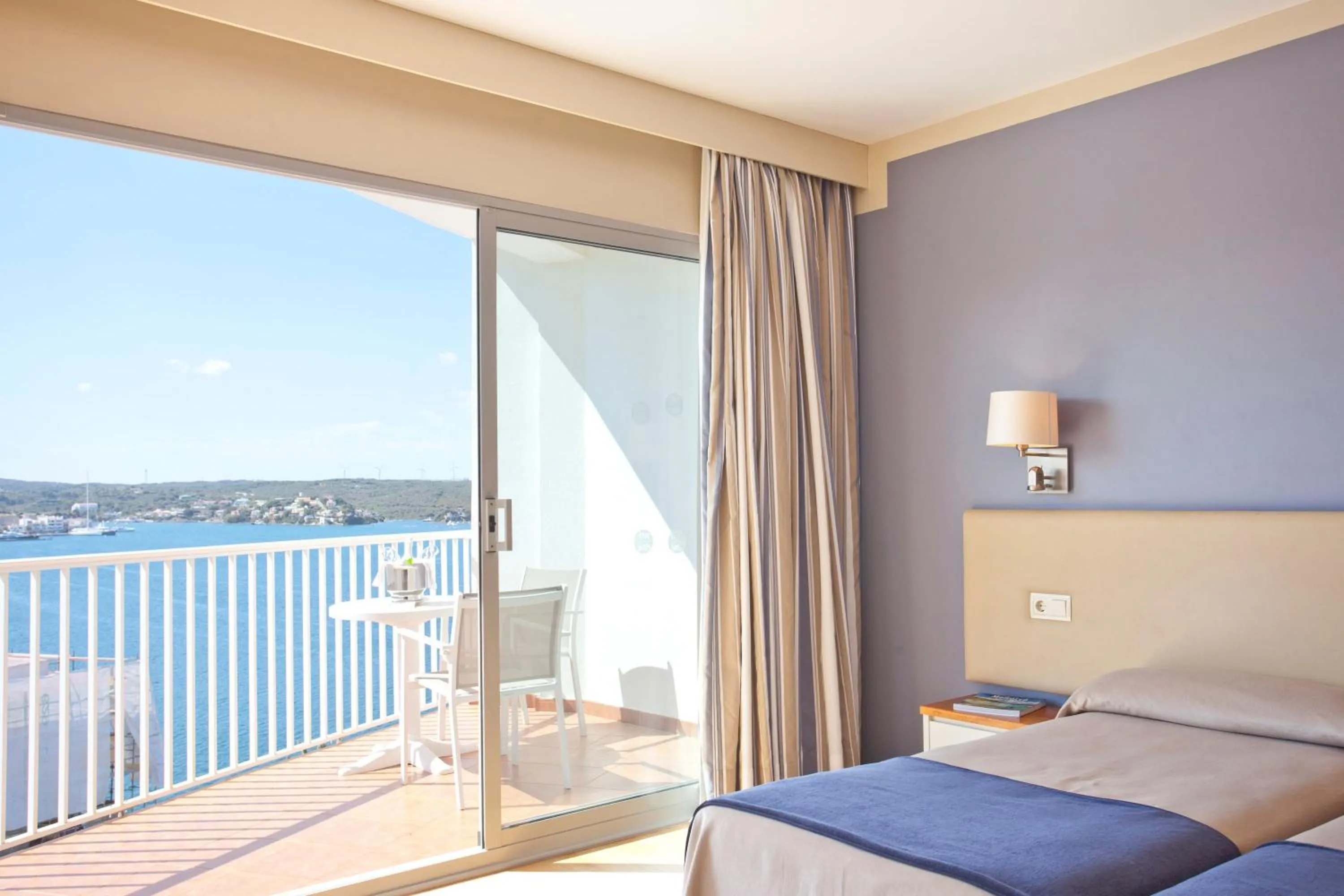 Balcony/Terrace in Seth Agamenon