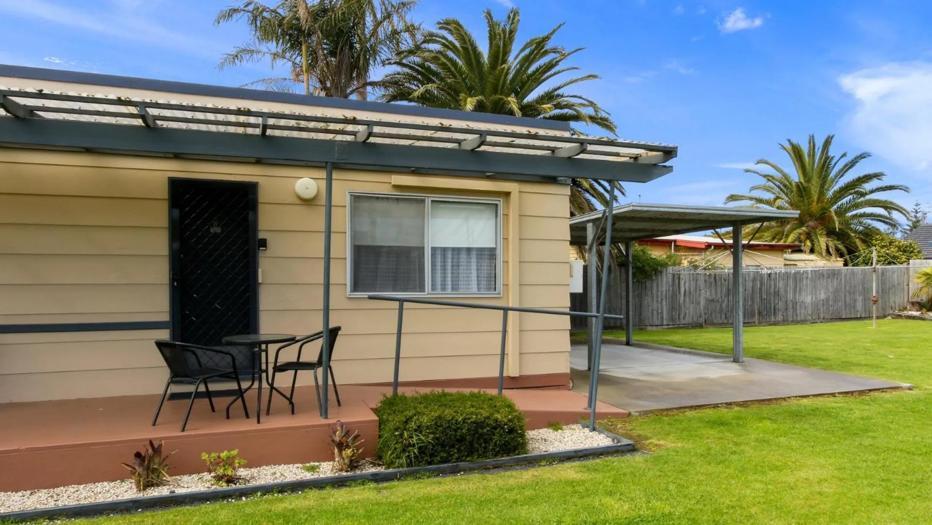 Patio in Ocean Bridge Lakes Entrance