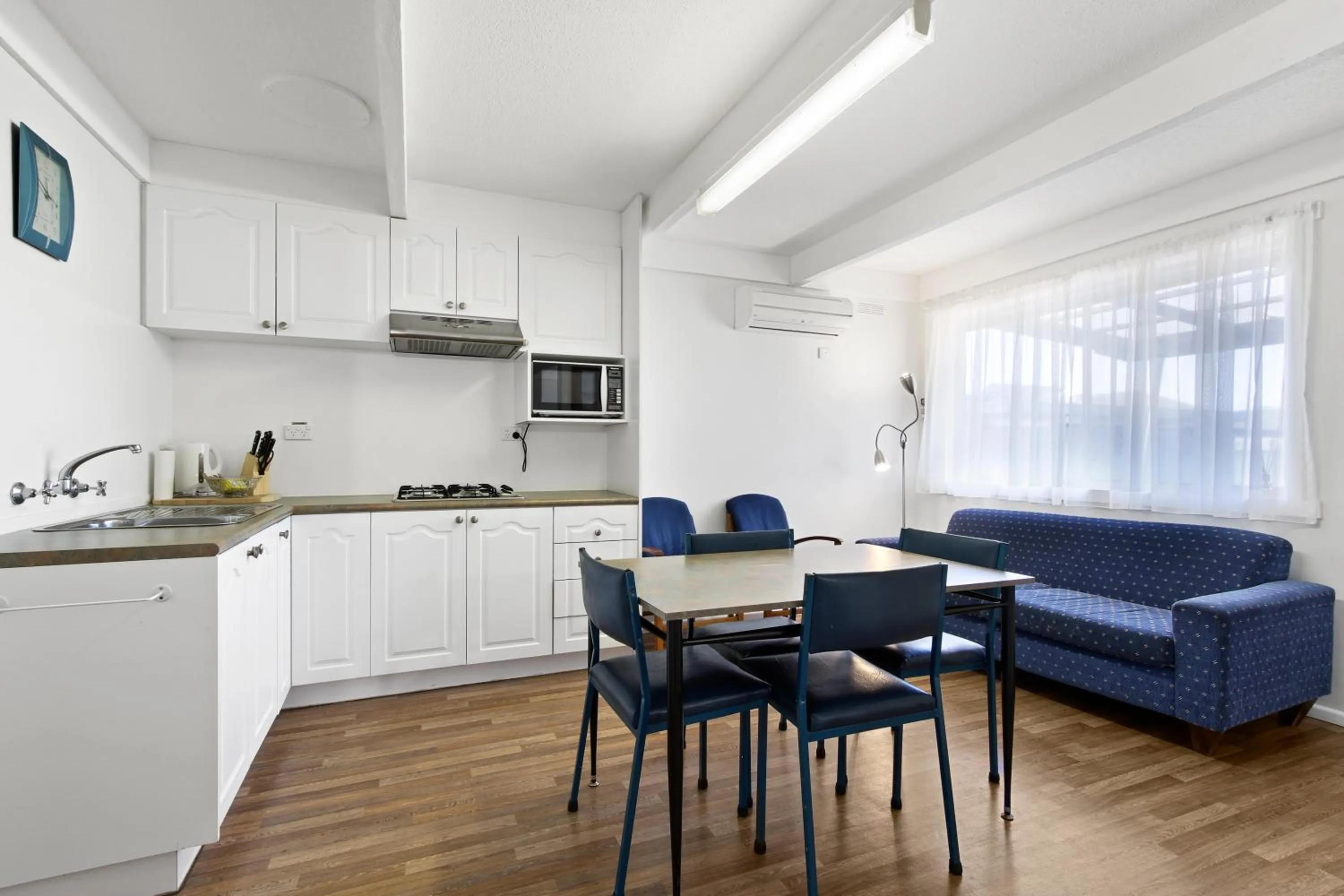 Kitchen or kitchenette in Ocean Bridge Lakes Entrance