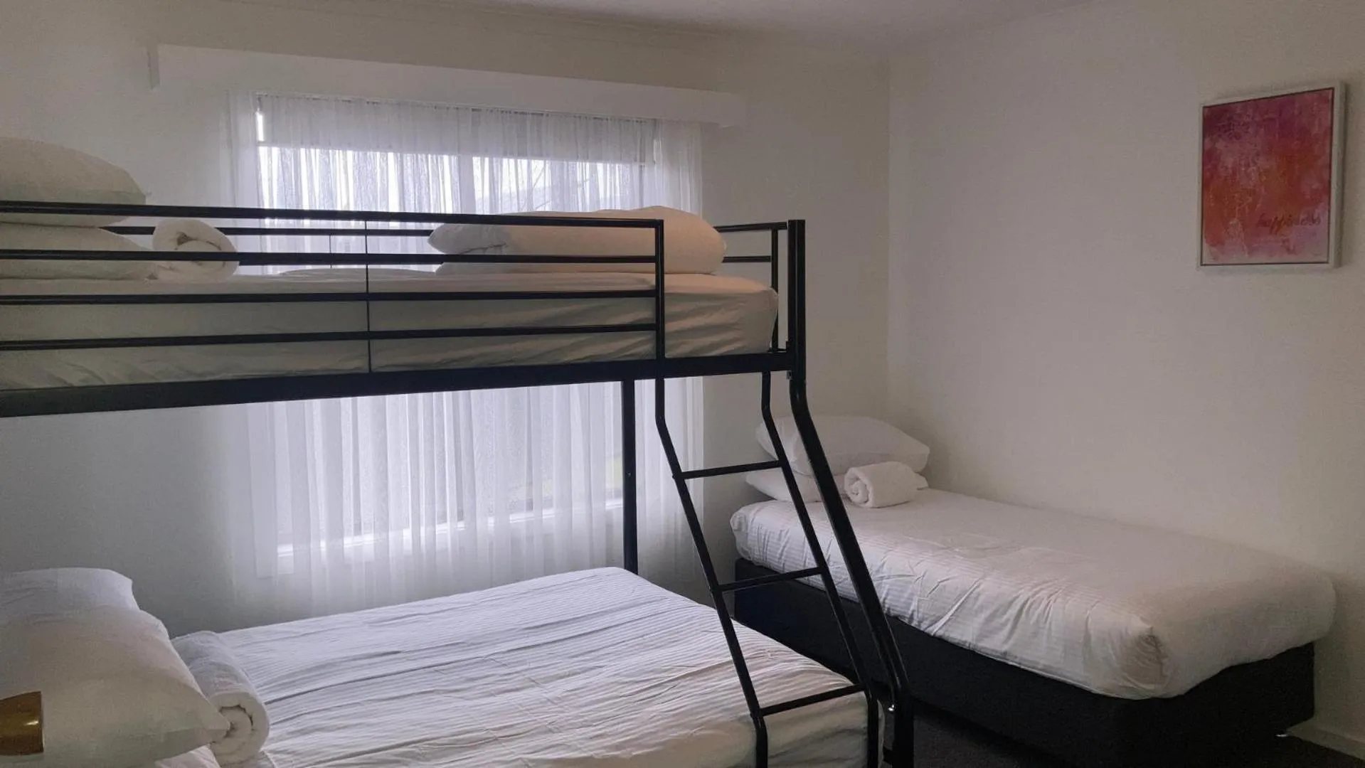 Bedroom, Bed in Ocean Bridge Lakes Entrance