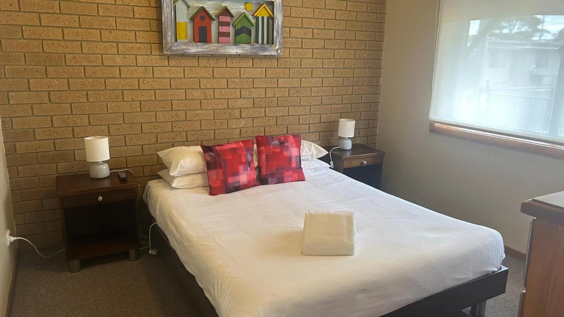 Bedroom, Bed in Ocean Bridge Lakes Entrance