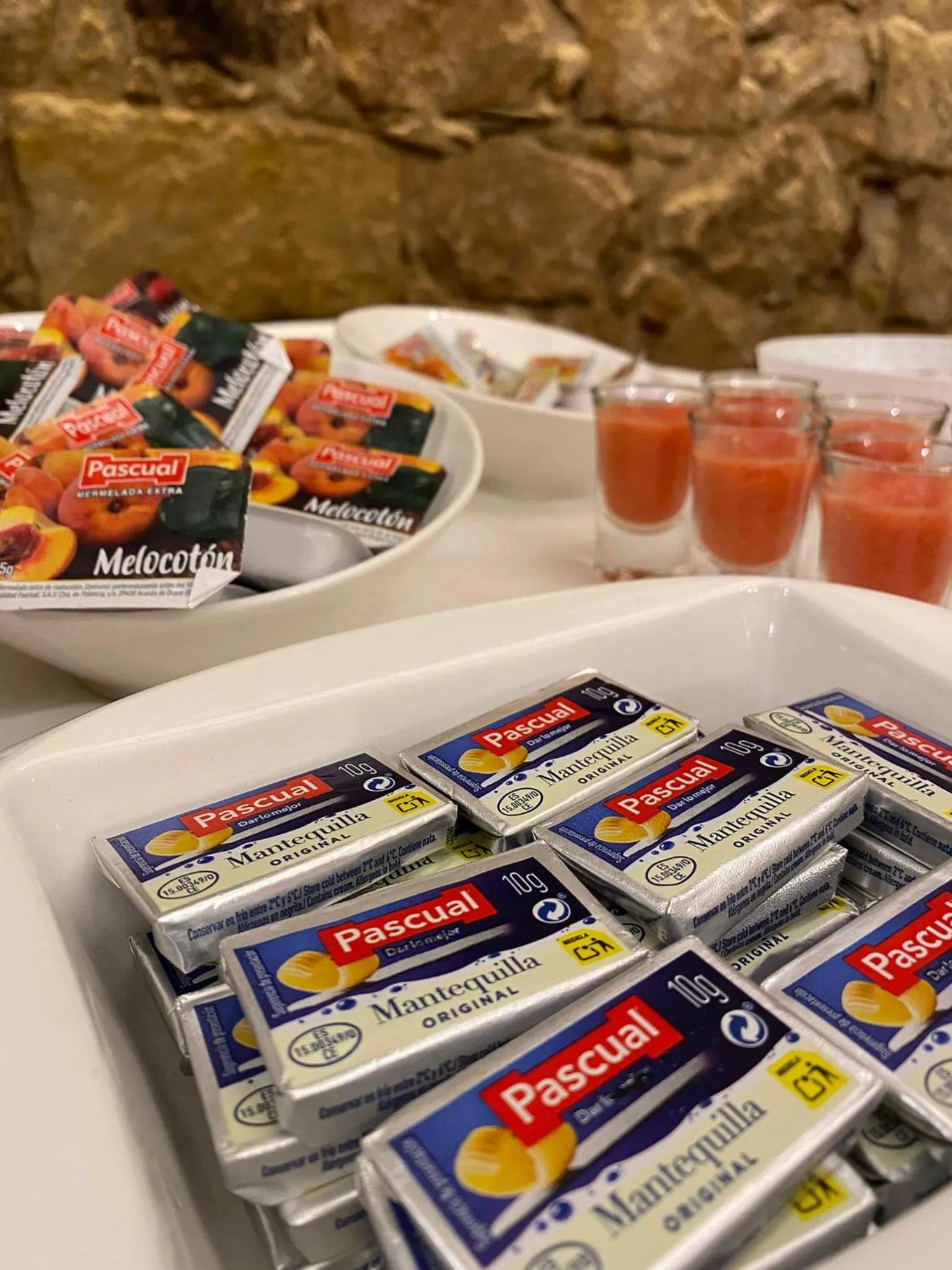 Buffet breakfast in Hotel Rua Salamanca