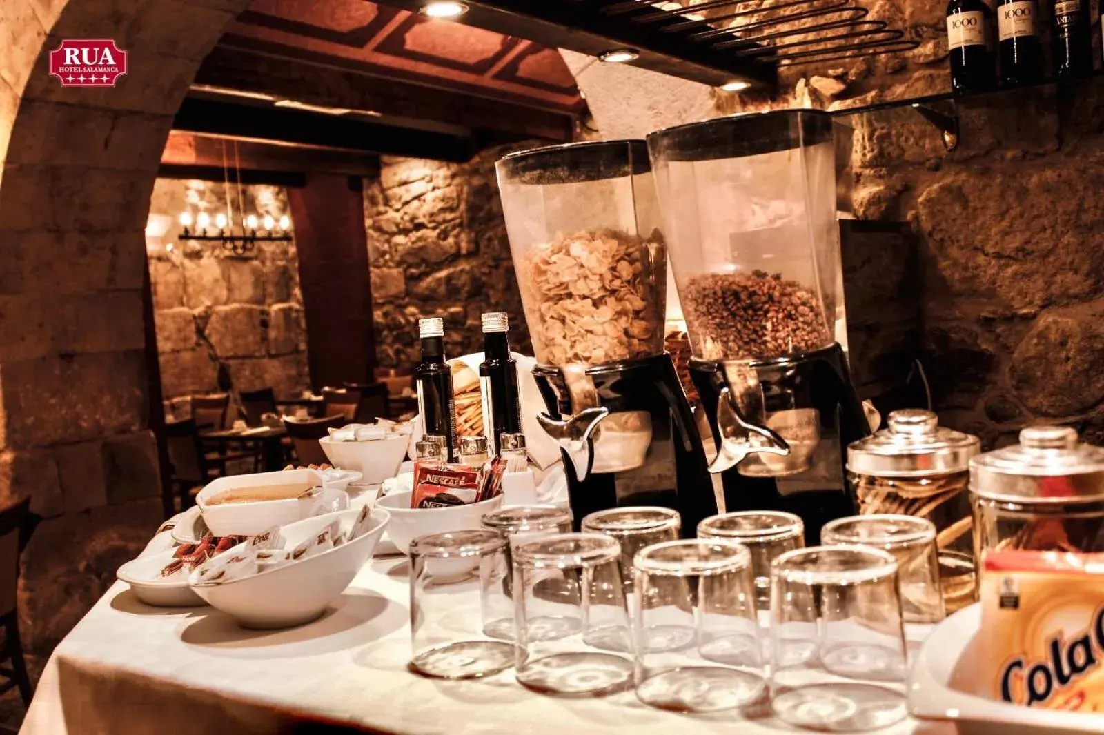 Restaurant/places to eat in Hotel Rua Salamanca Restaurant/places to eat in Hotel Rua Salamanca