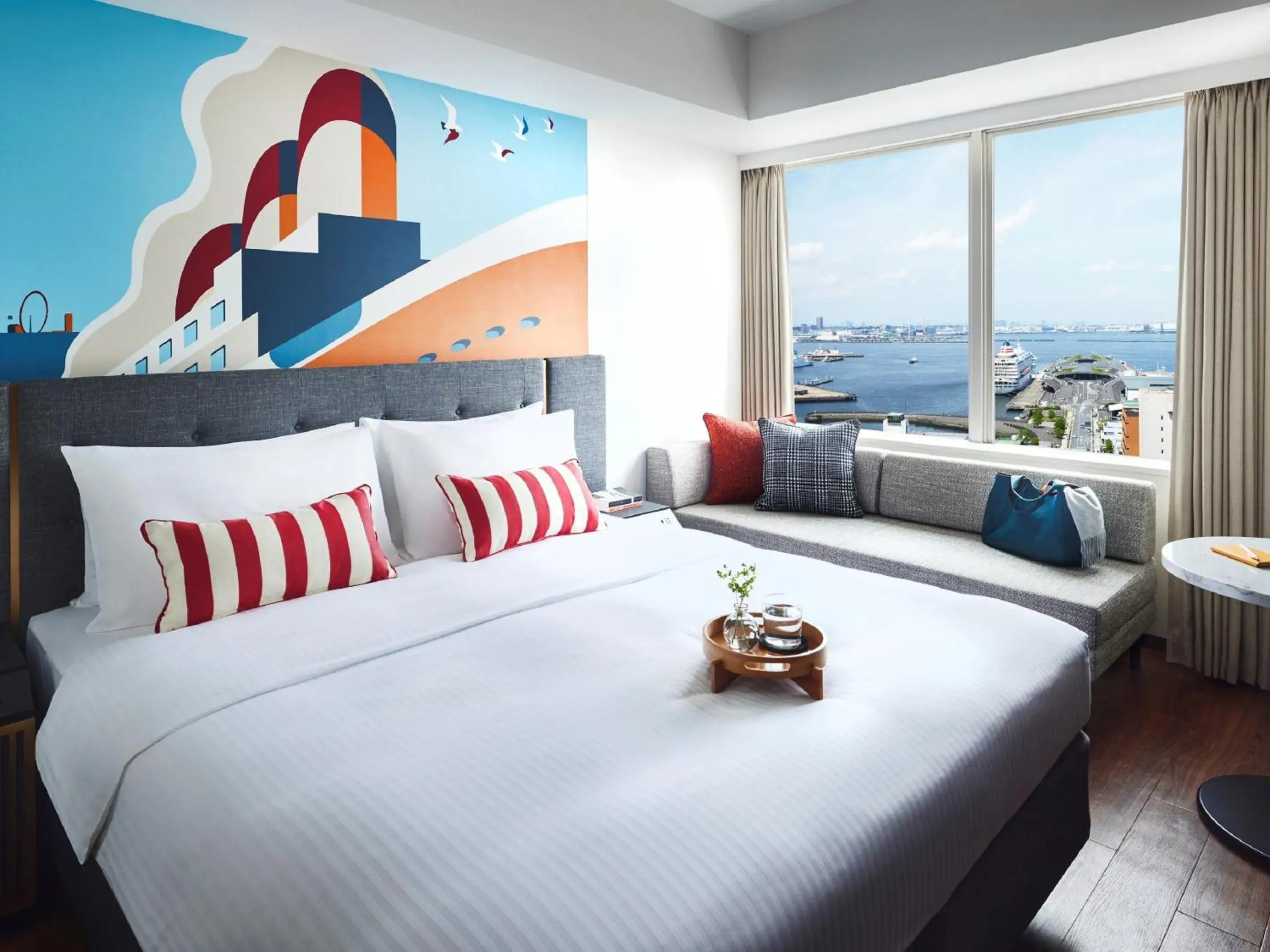 Sea view, Bed in Citadines Harbour Front Yokohama Sea view, Bed in Citadines Harbour Front Yokohama