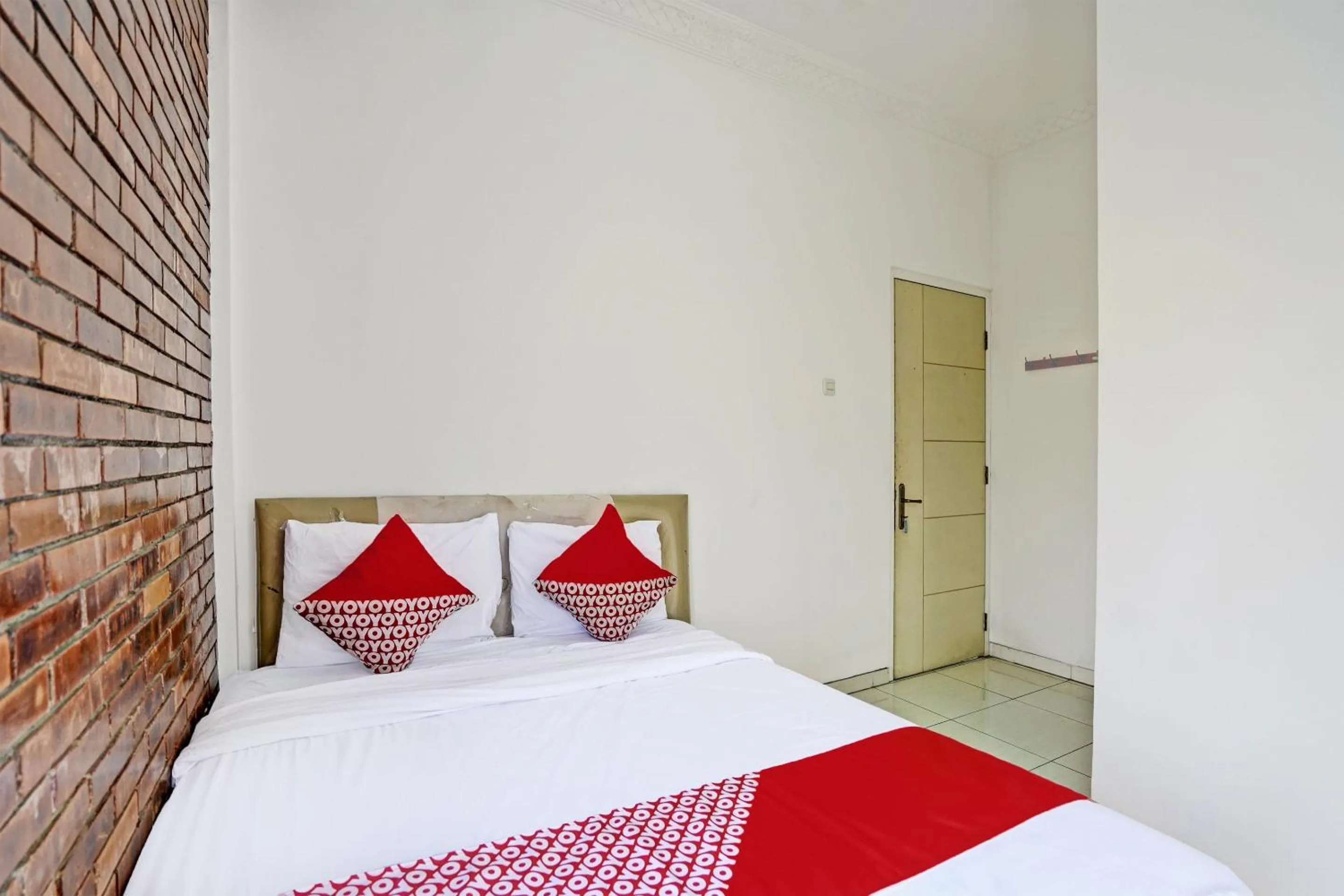 Bedroom, Bed in OYO Life 92030 Ef Palm Guest House Family