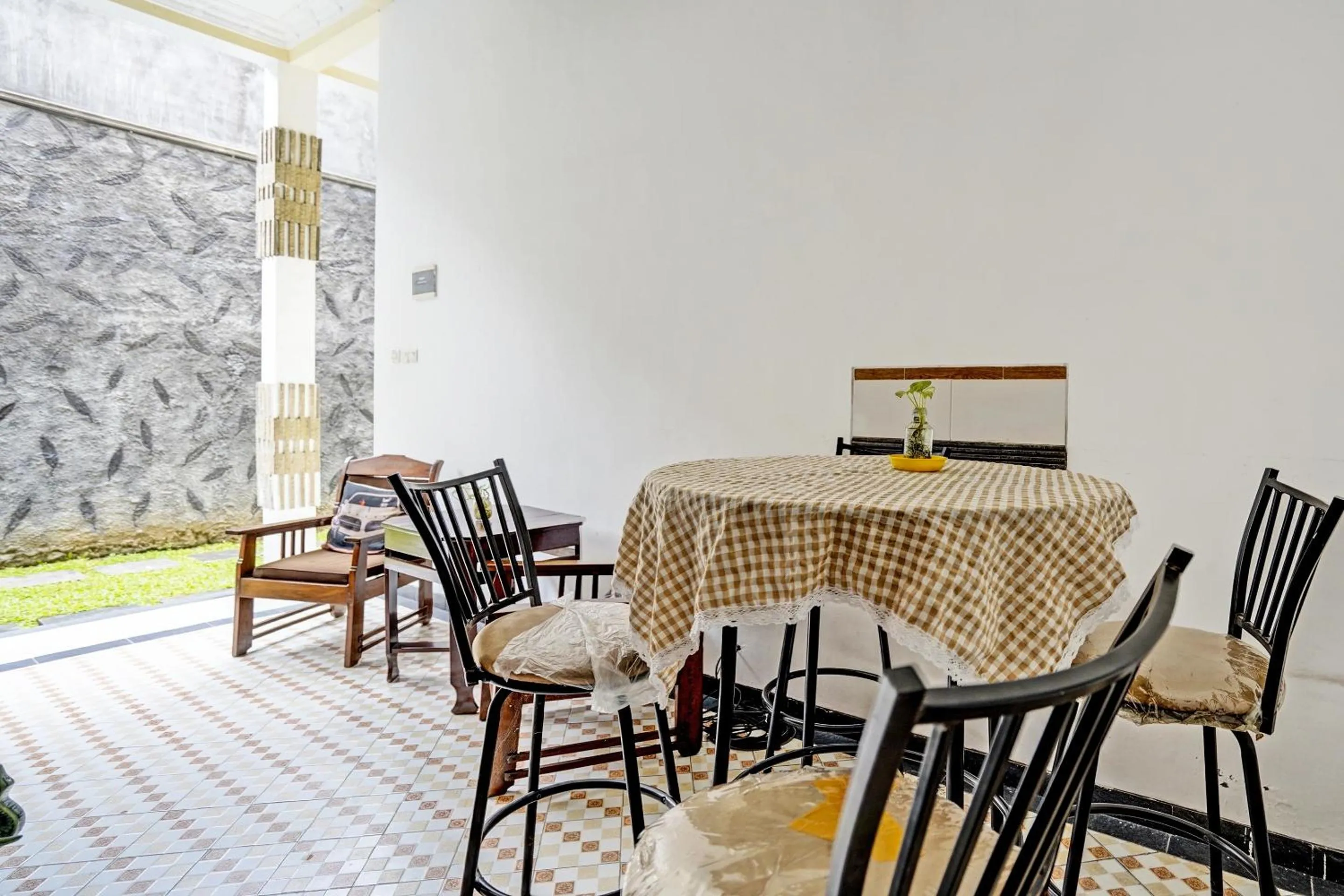 Lobby or reception in OYO Life 92030 Ef Palm Guest House Family