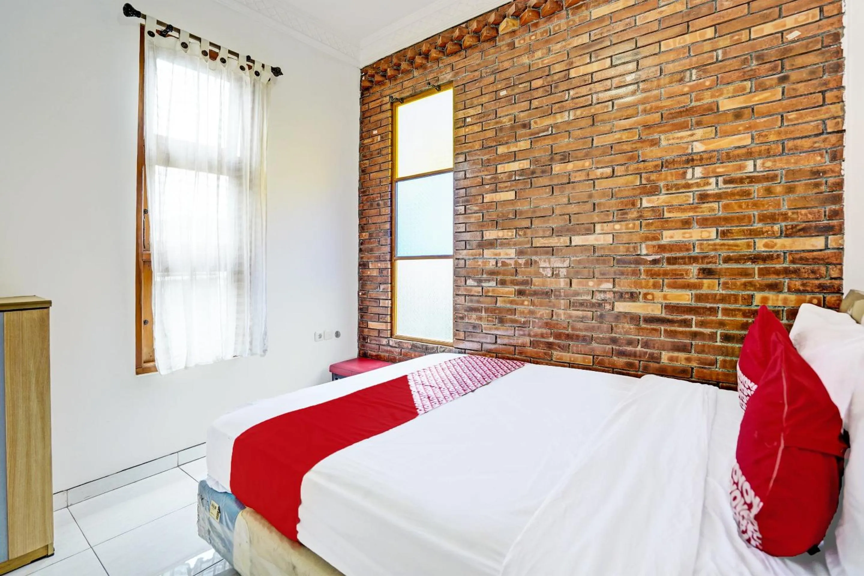 Bedroom, Bed in OYO Life 92030 Ef Palm Guest House Family