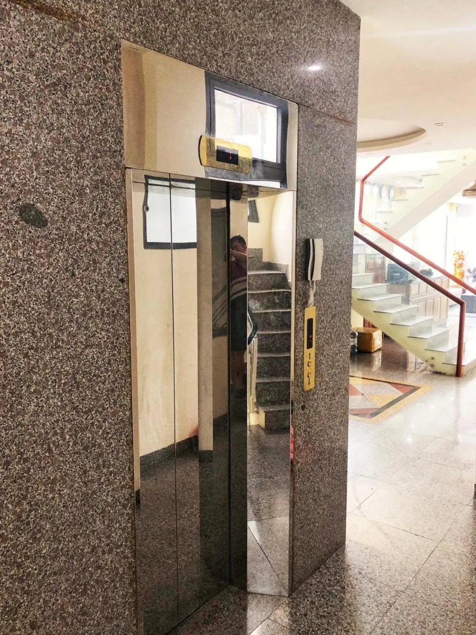 elevator in Stars Central Danang