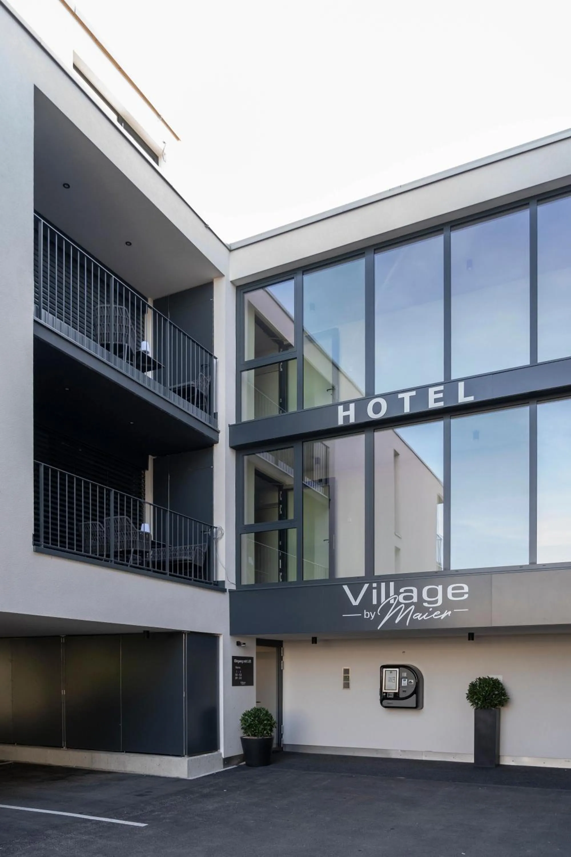 Logo/Certificate/Sign in Village by Maier - kontaktloser Check-in