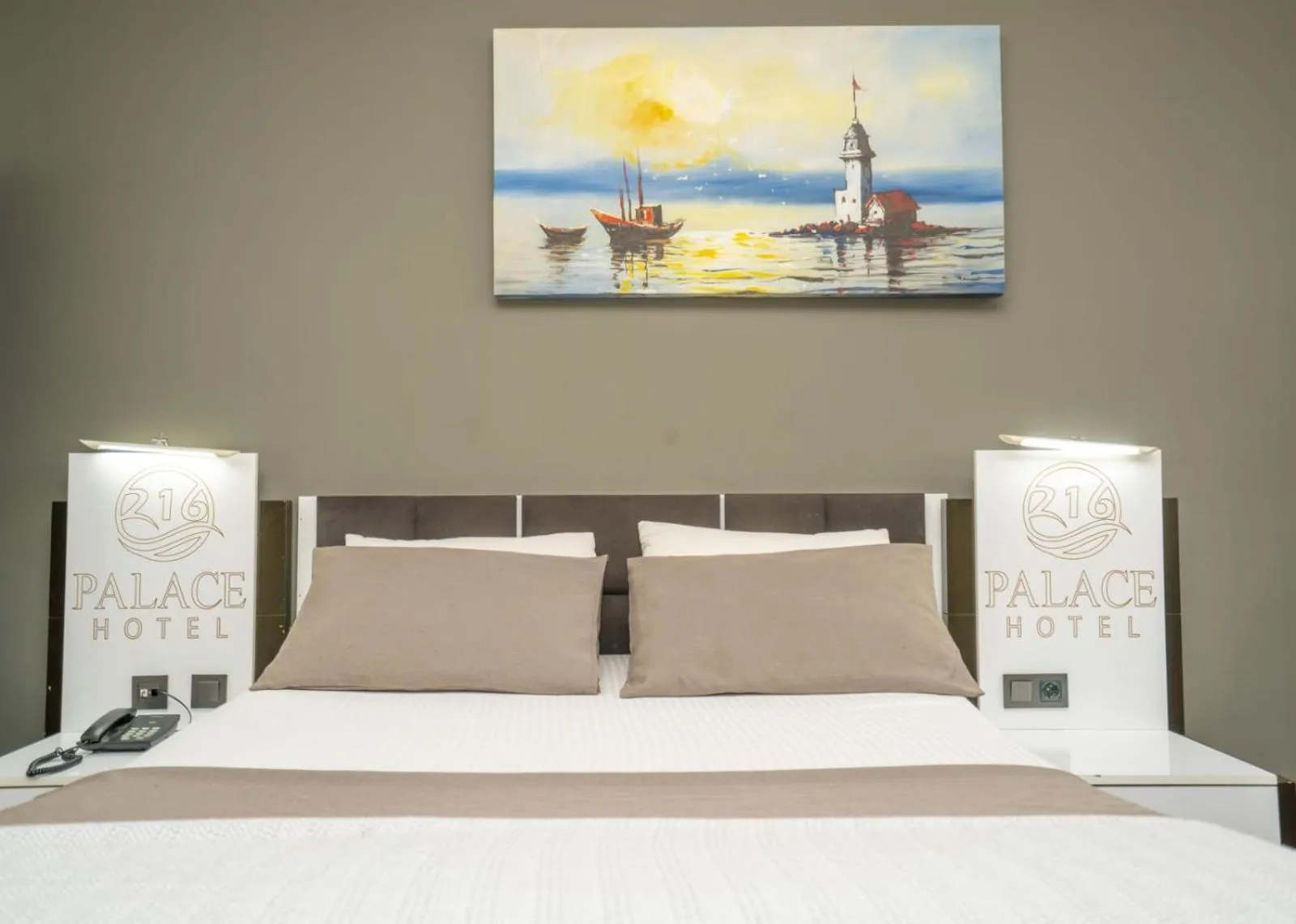 Bed in 216 Palace Suite