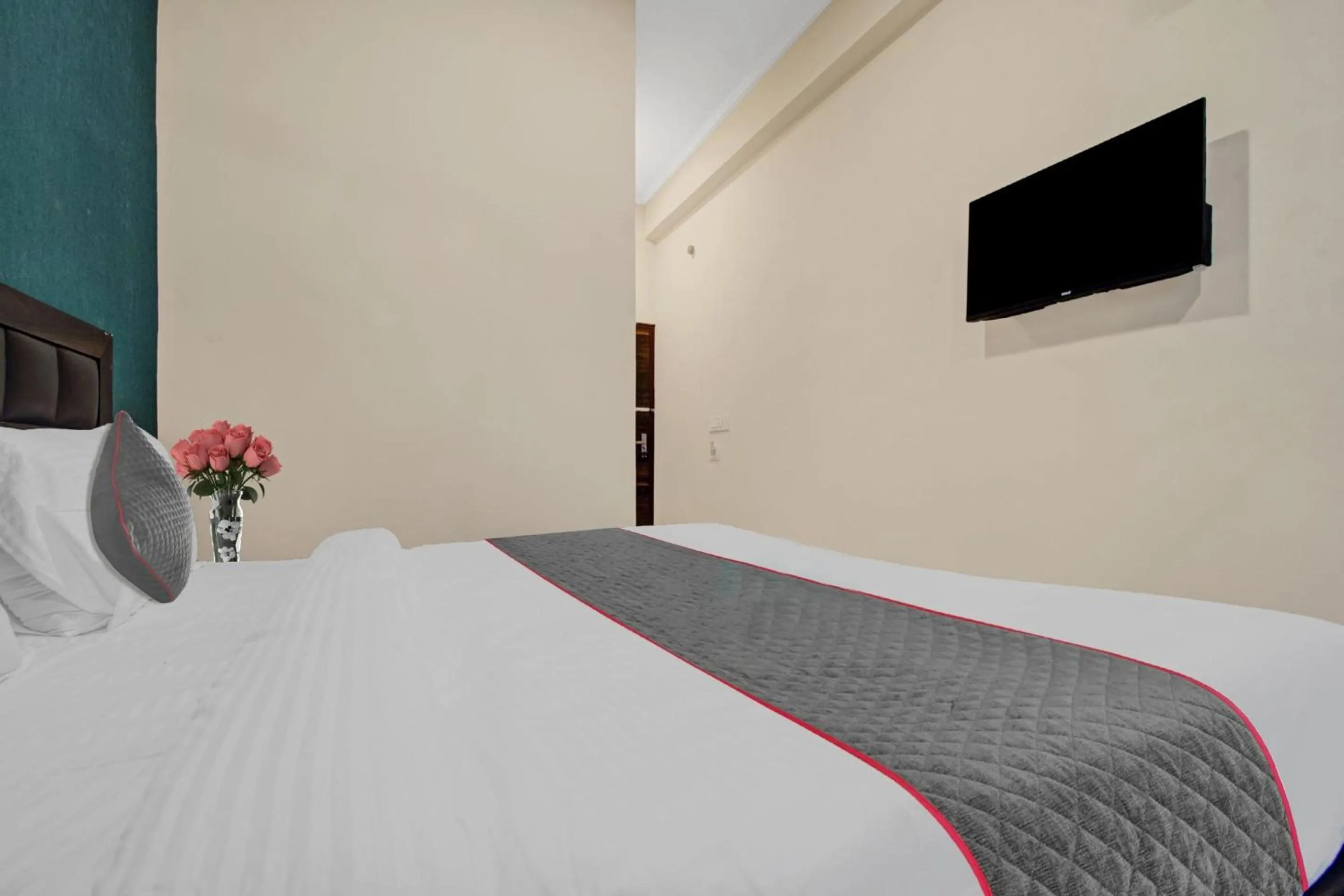 Bedroom, Bed in Collection O Aloft