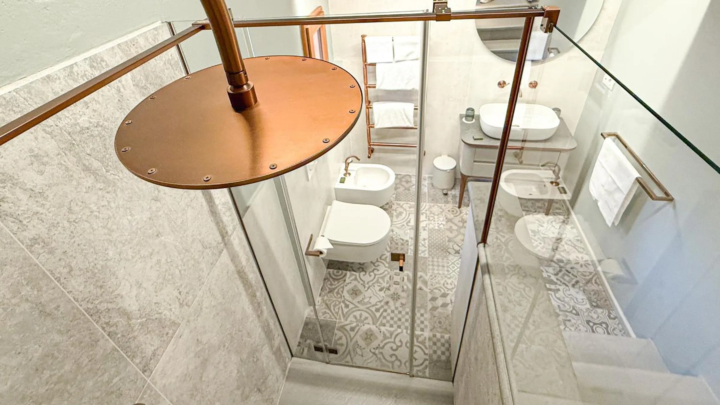 Bathroom in II Guelfo Bianco