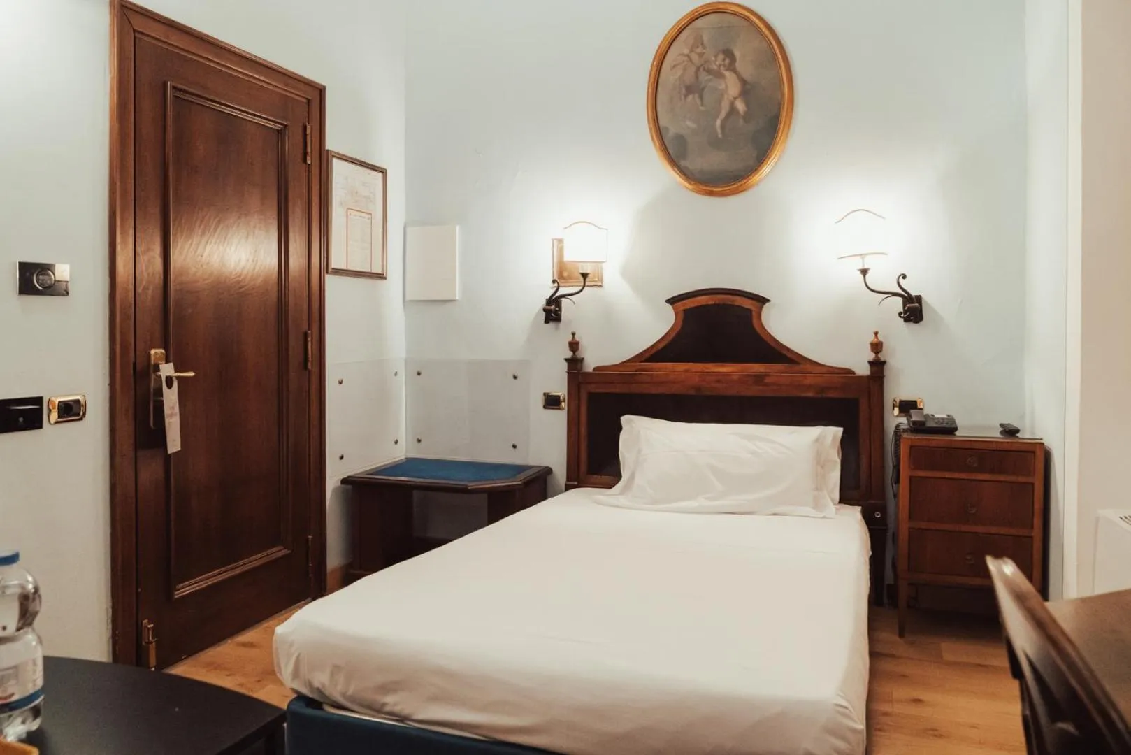 Photo of the whole room, Bed in II Guelfo Bianco