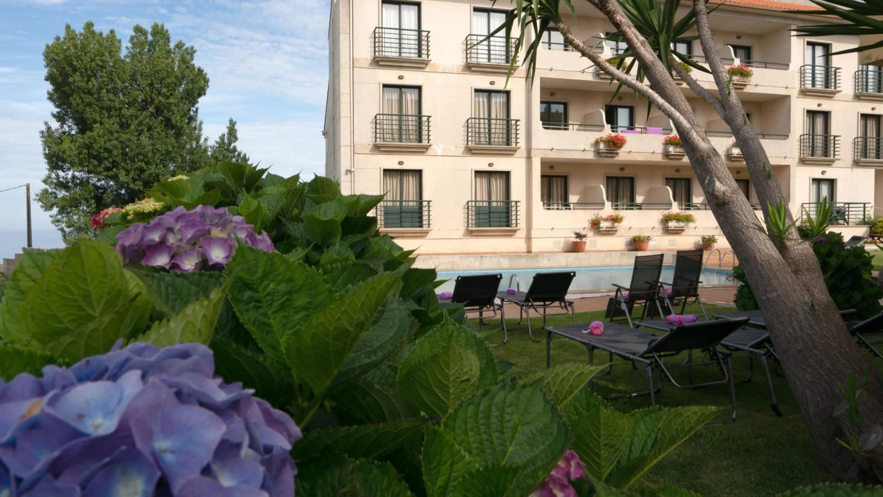 Property building in Hotel Oca Vermar
