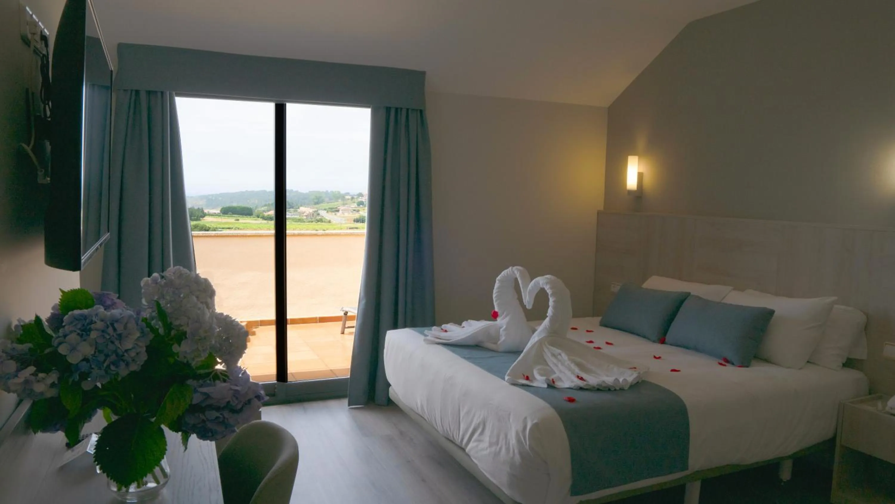 Sea view, Bed in Hotel Oca Vermar