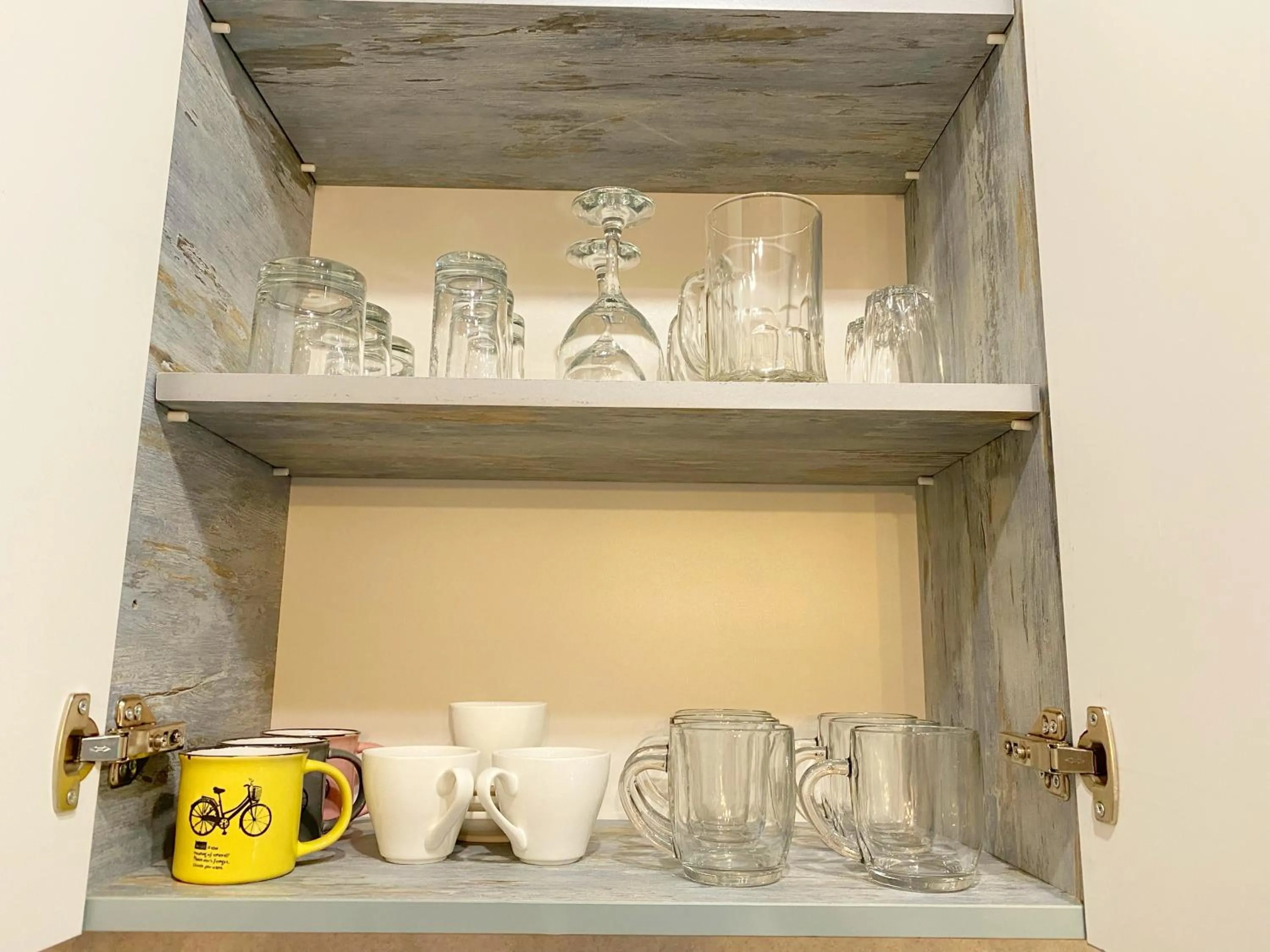 Coffee/tea facilities in City Heart Luxury Apartment