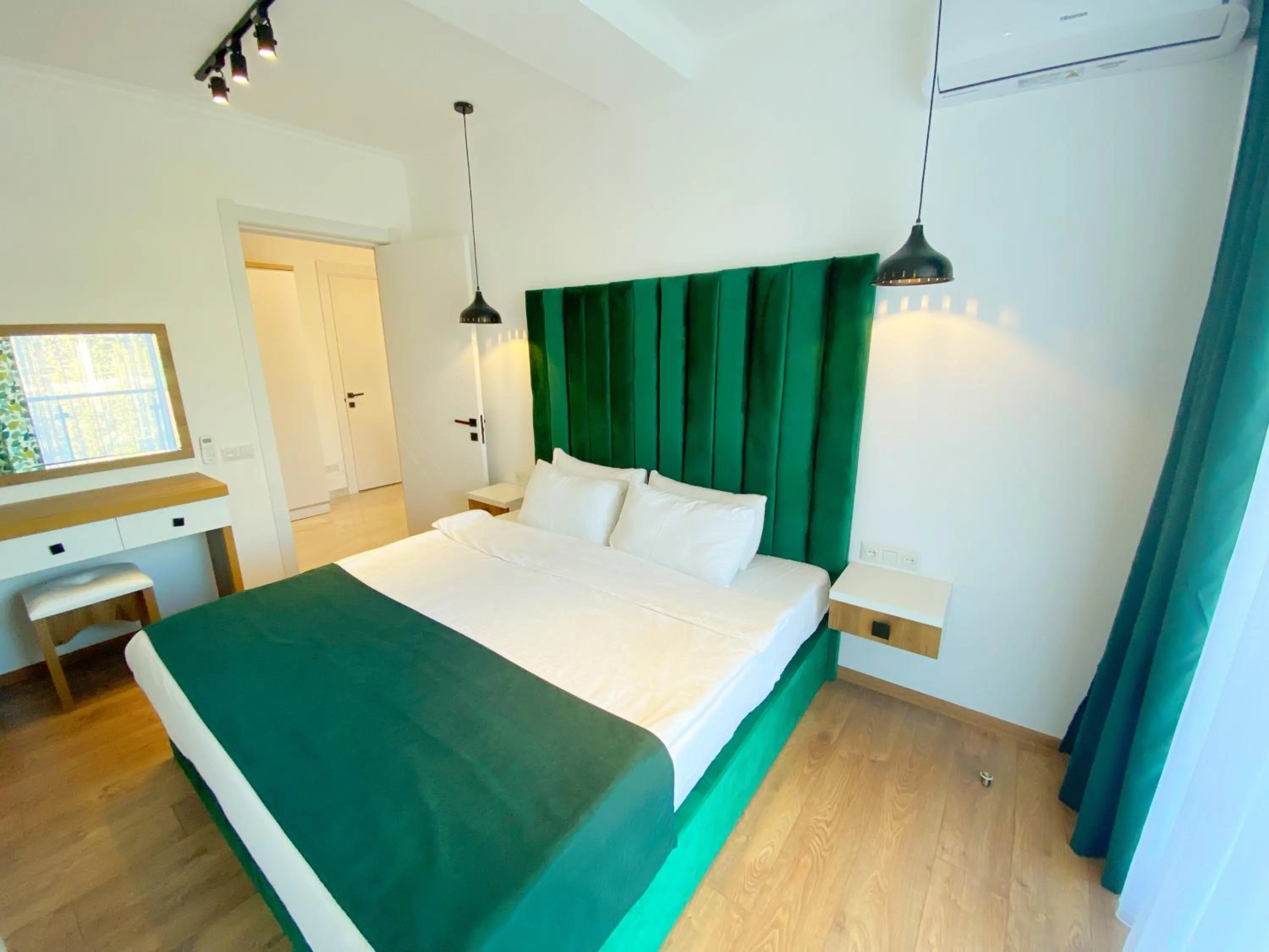 Bed in City Heart Luxury Apartment