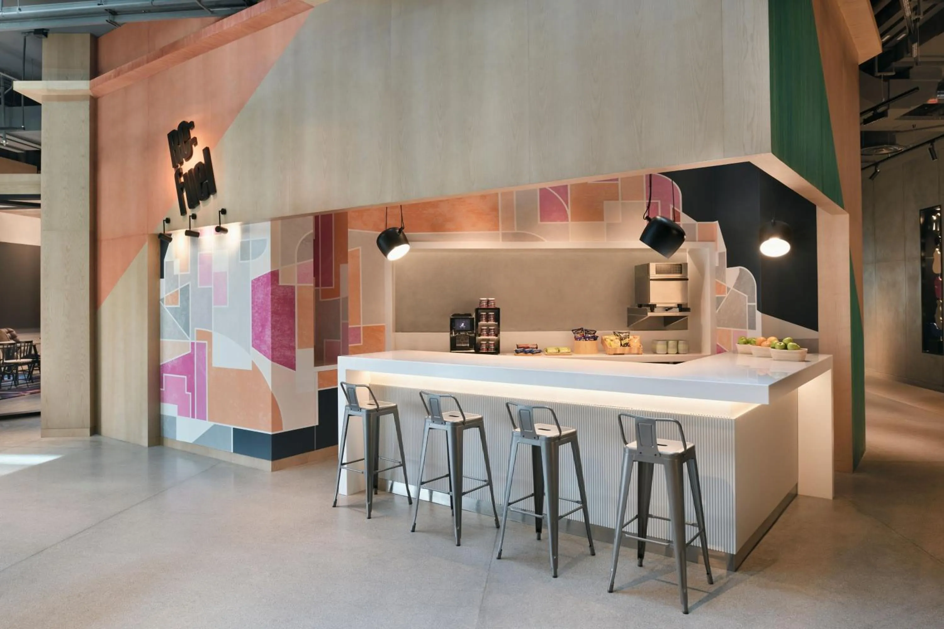 Restaurant/places to eat in Aloft Muscat