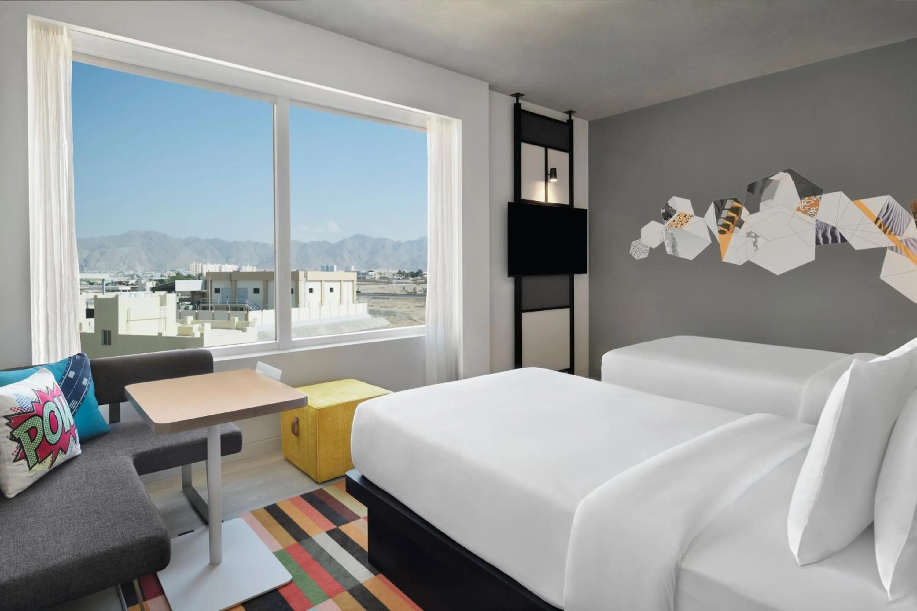 Photo of the whole room, Bed in Aloft Muscat