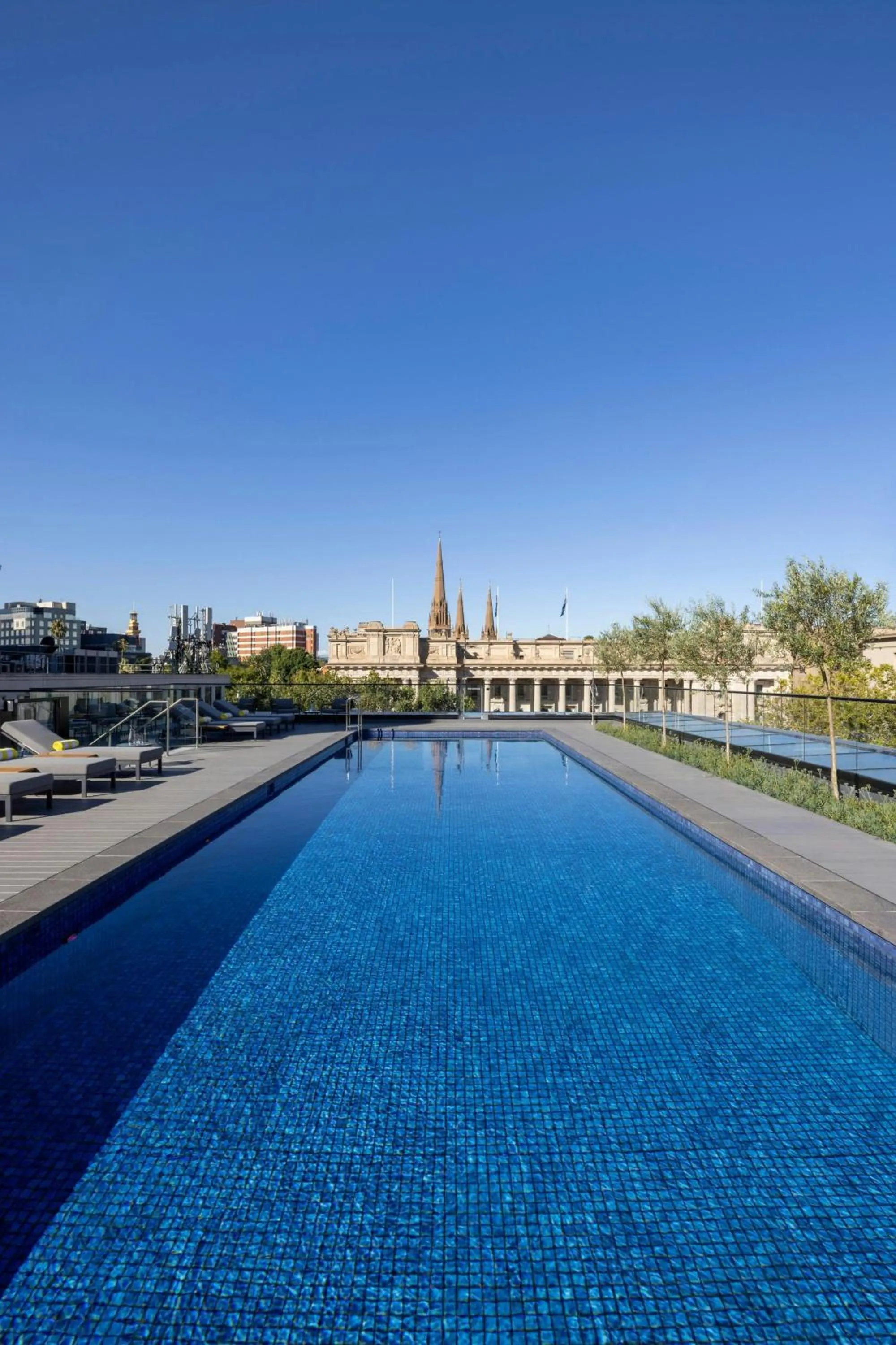 Swimming pool in Le Meridien Melbourne