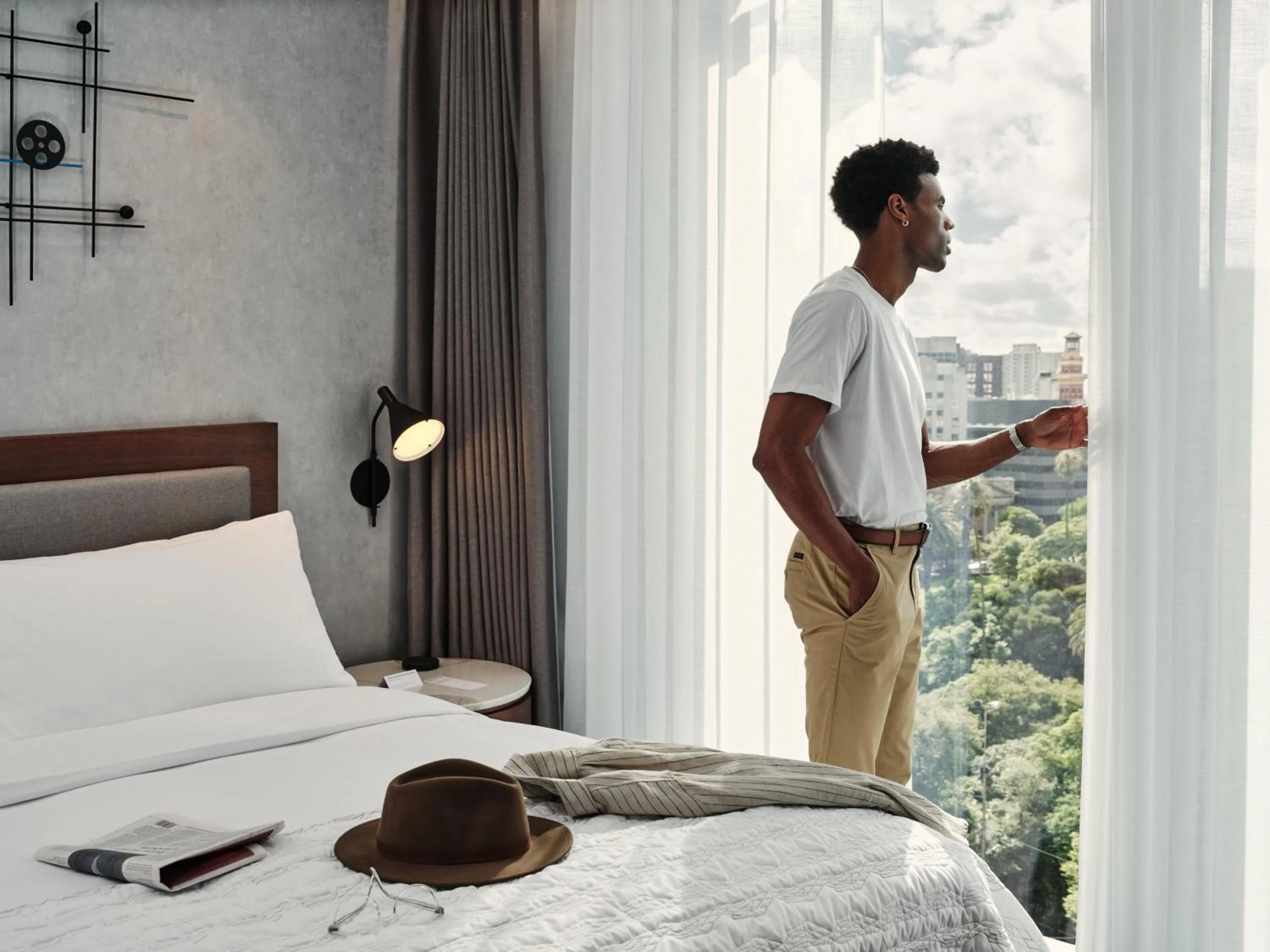 View (from property/room), Bed in Le Meridien Melbourne