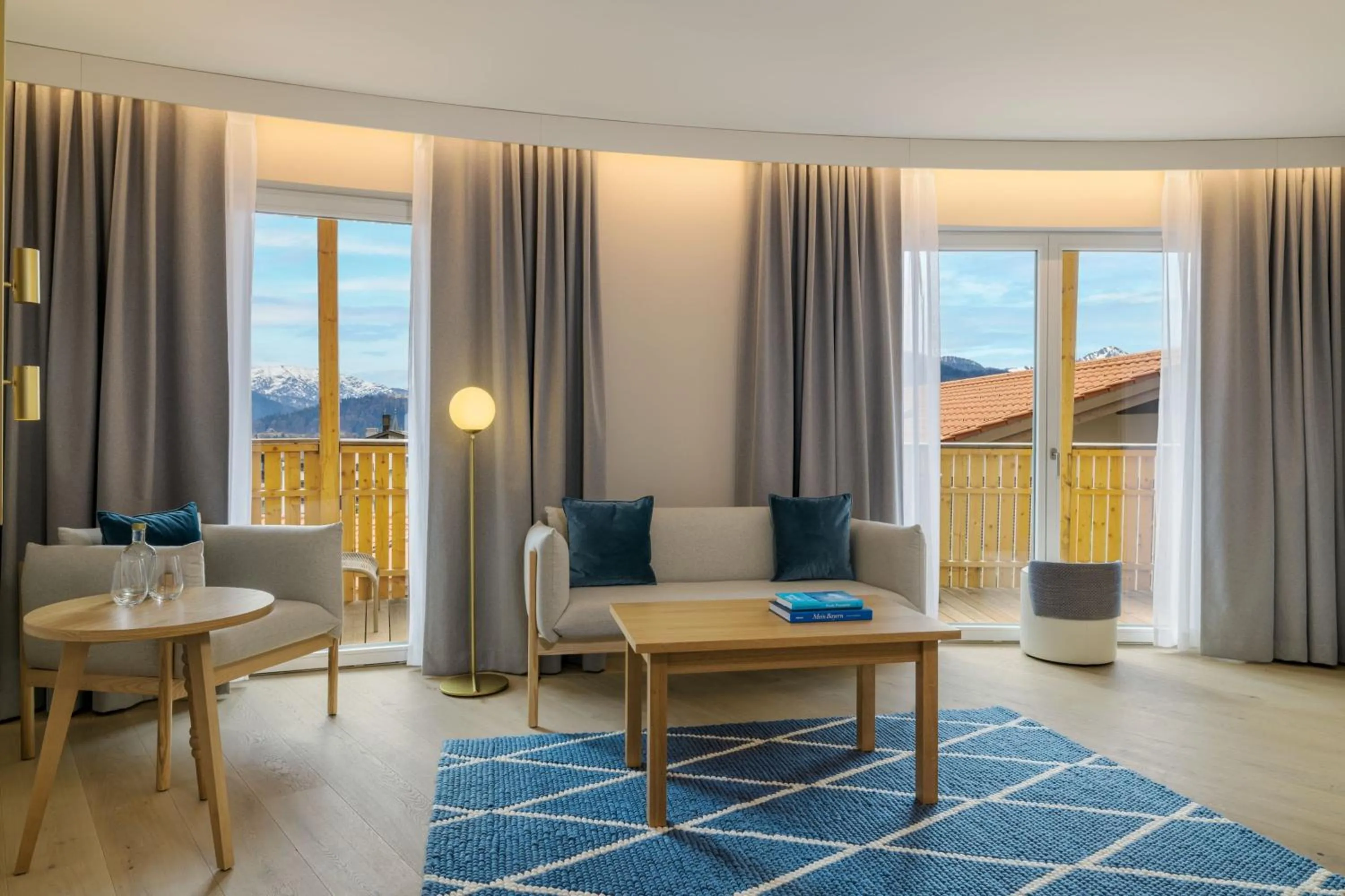 Photo of the whole room in Caro & Selig, Tegernsee, Autograph Collection