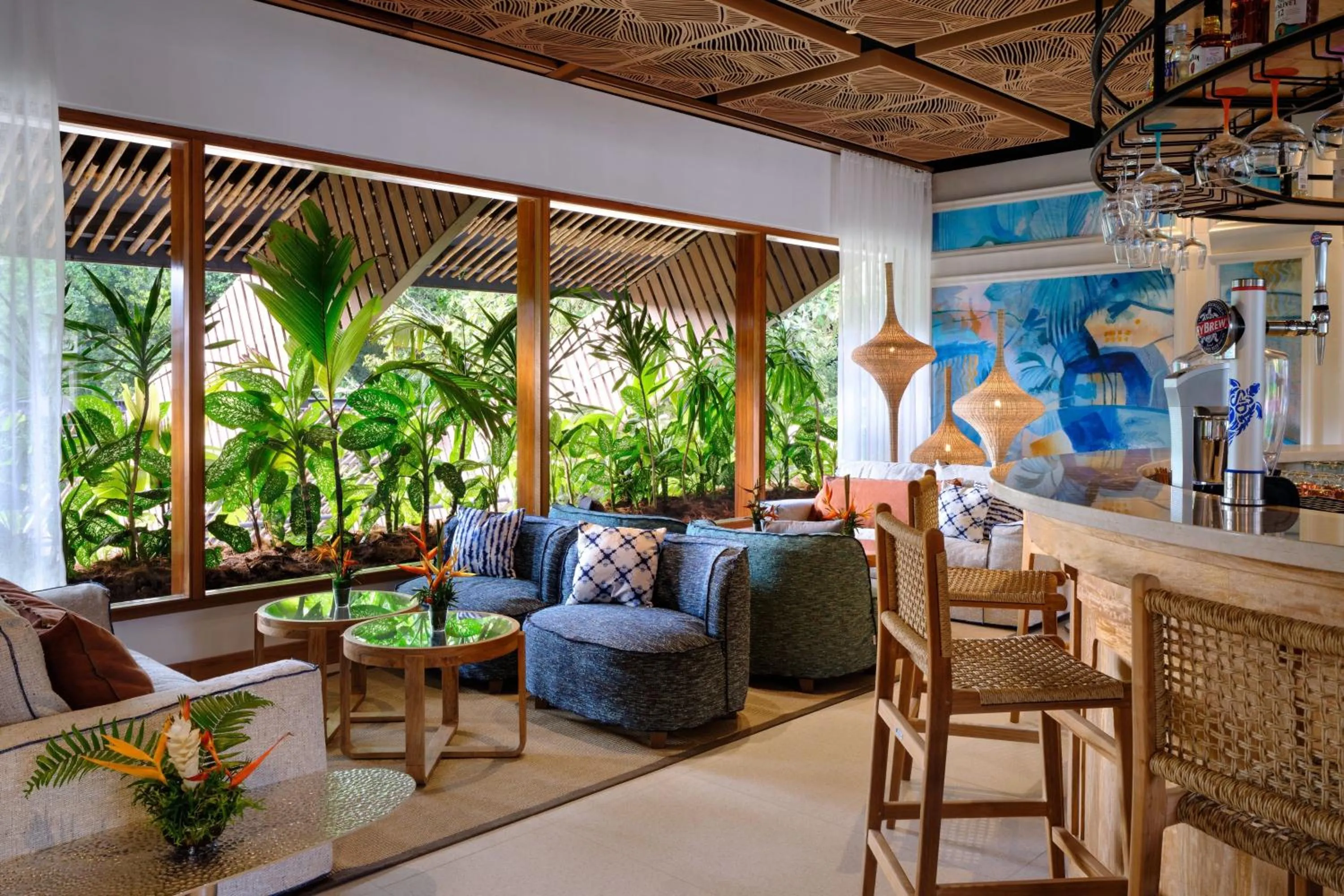 Lounge or bar in laïla, Seychelles, a Tribute Portfolio Resort