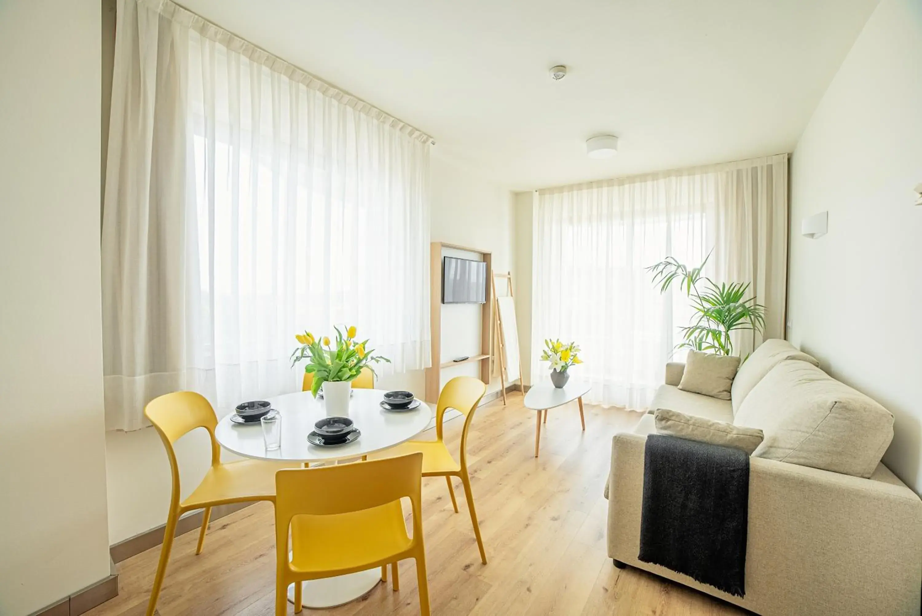 Living room in Playas de Liencres - Hotel & Apartamentos Living room in Playas de Liencres - Hotel & Apartamentos