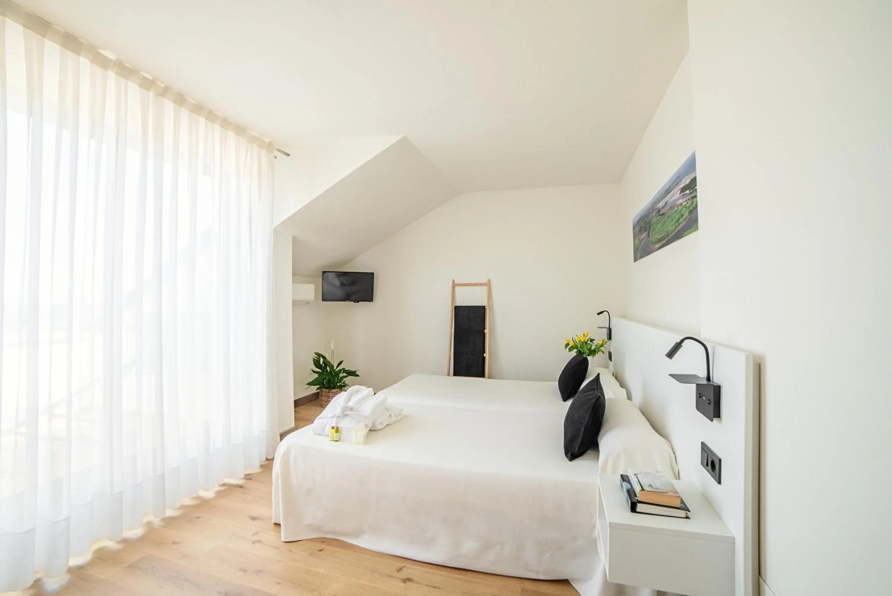 Bed in Playas de Liencres - Hotel & Apartamentos