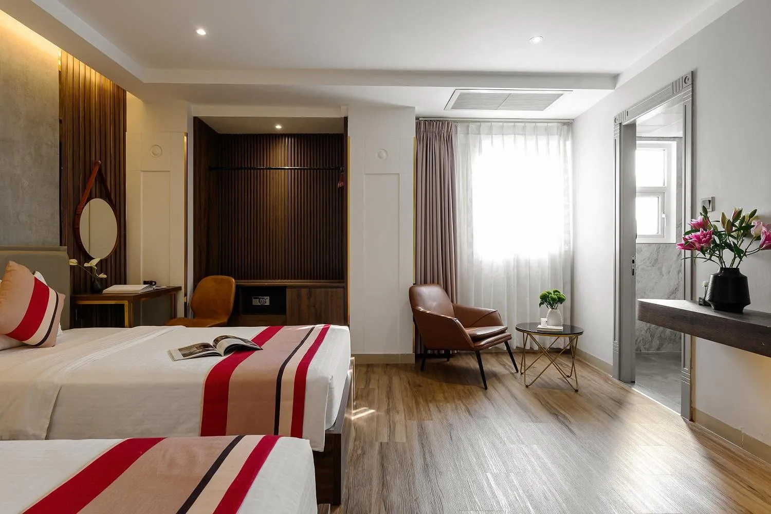 Photo of the whole room, Bed in Acnos Hotel