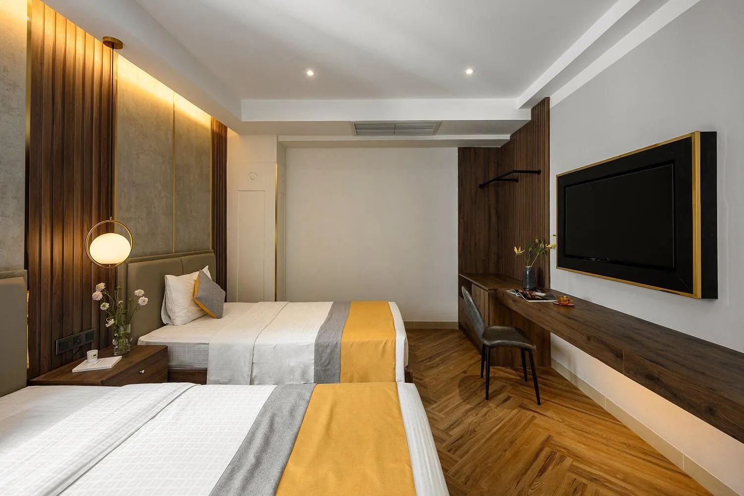 Photo of the whole room, Bed in Acnos Hotel