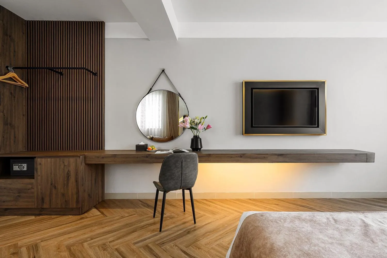 TV and multimedia in Acnos Hotel