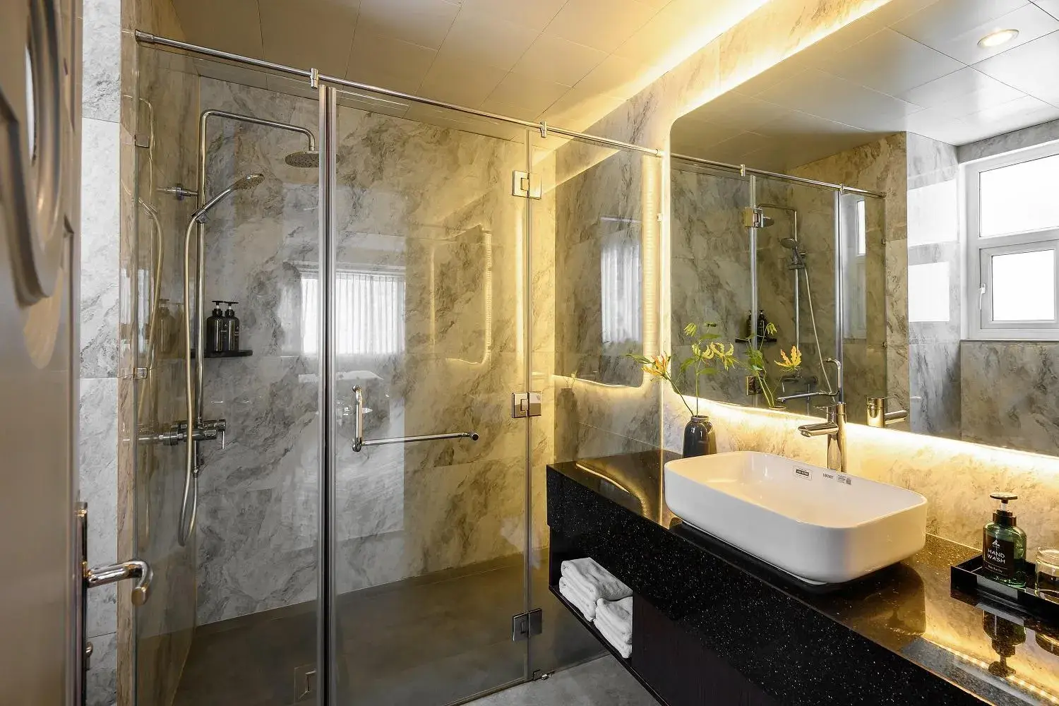 King Suite in Acnos Hotel King Suite in Acnos Hotel