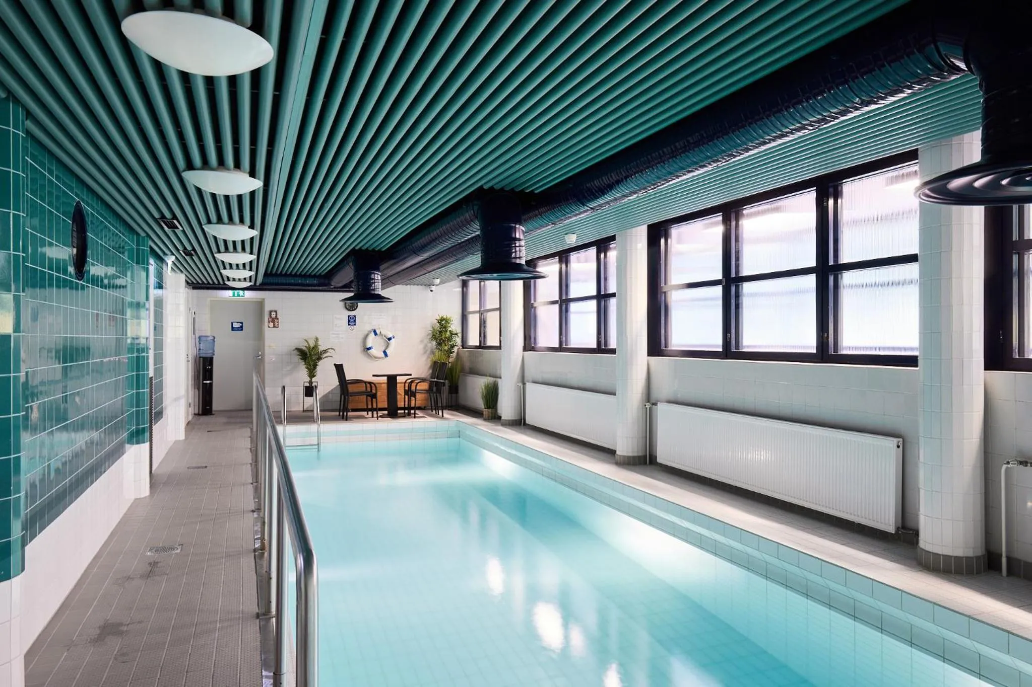 Swimming pool in Hotel Linnasmäki