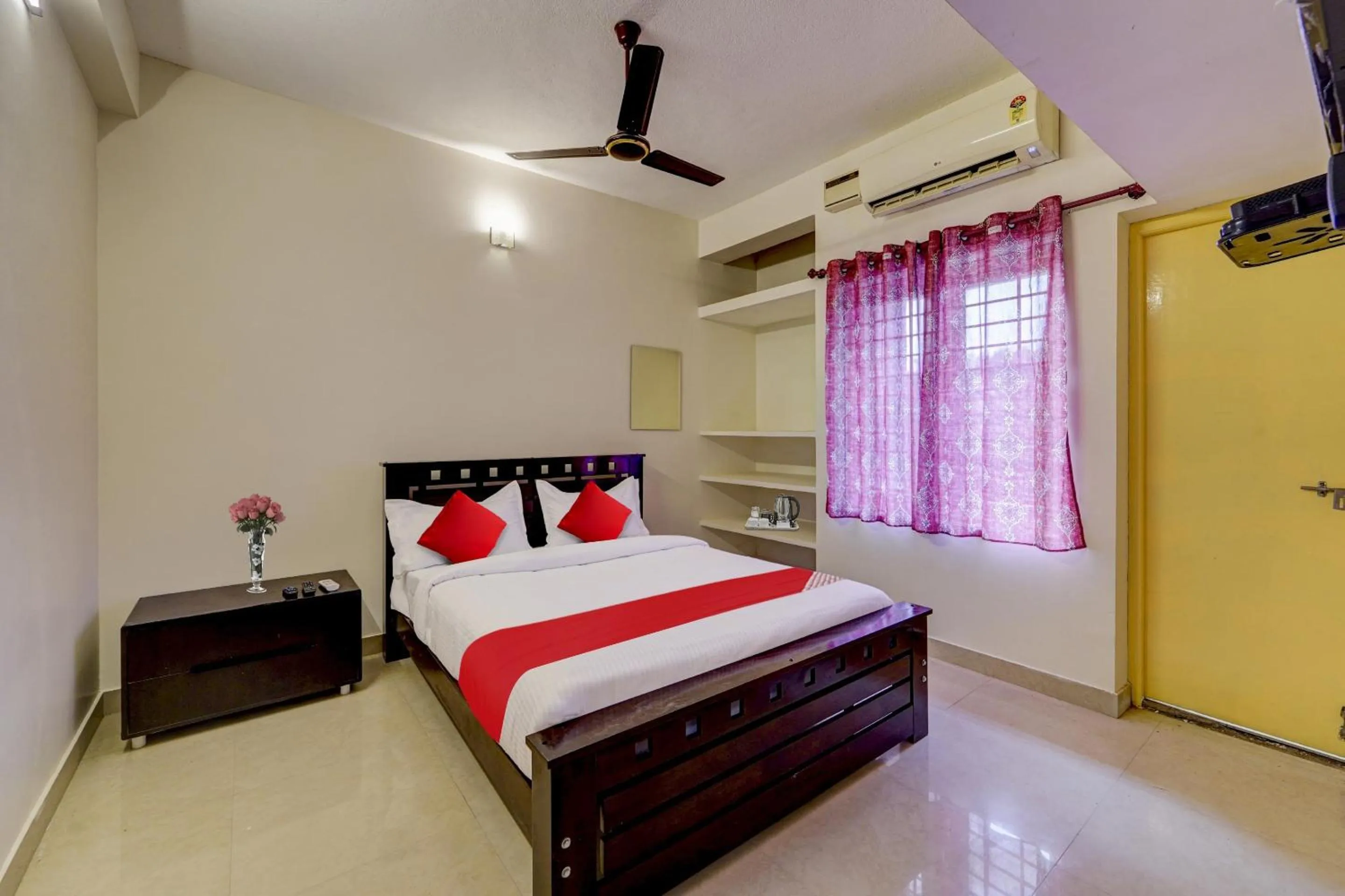 Bedroom, Bed in Hotel O Senthamizh Residency