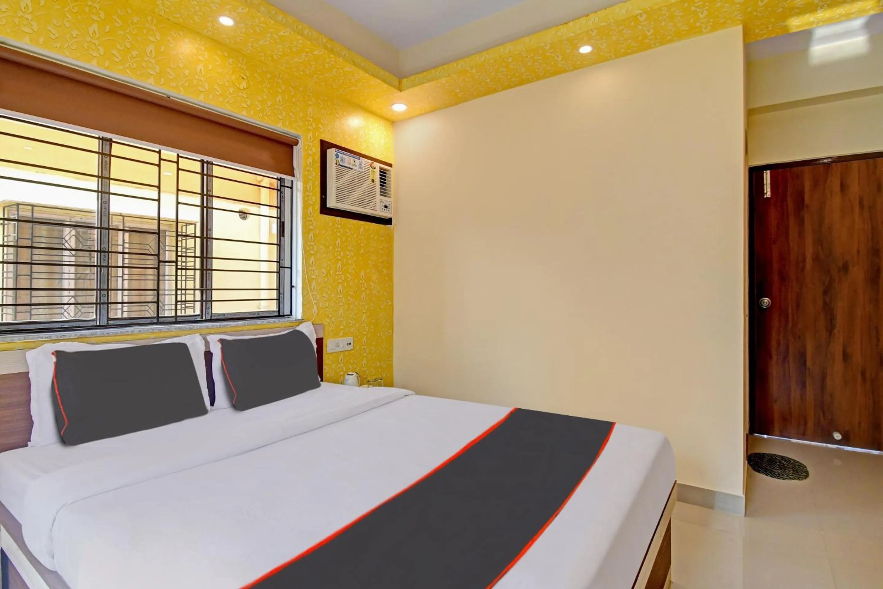 Bedroom, Bed in Hotel O Comfort N Cozy