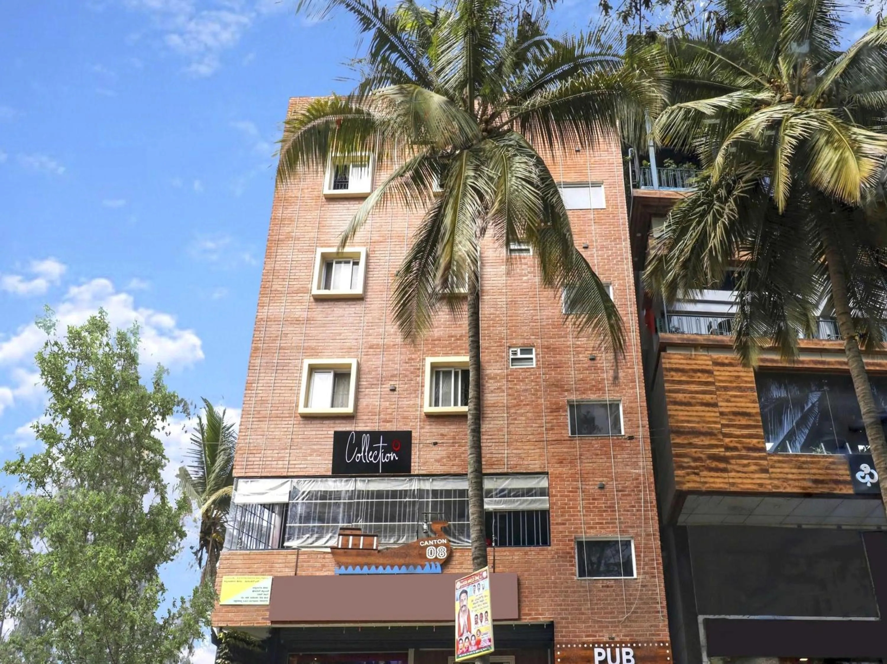 Facade/entrance in Hotel O Canton Hotel