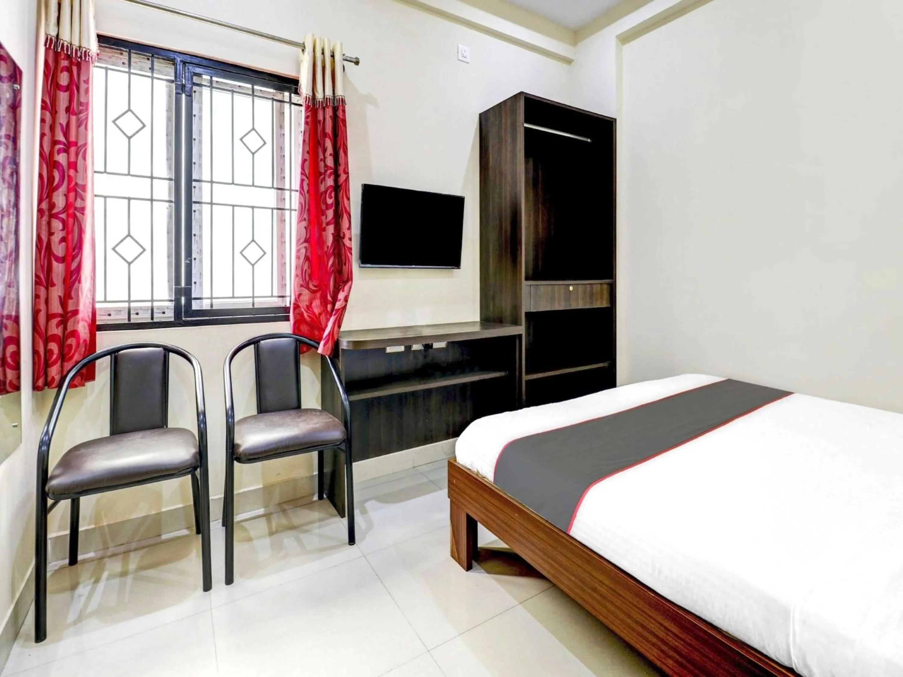 Lobby or reception, Bed in Hotel O Canton Hotel