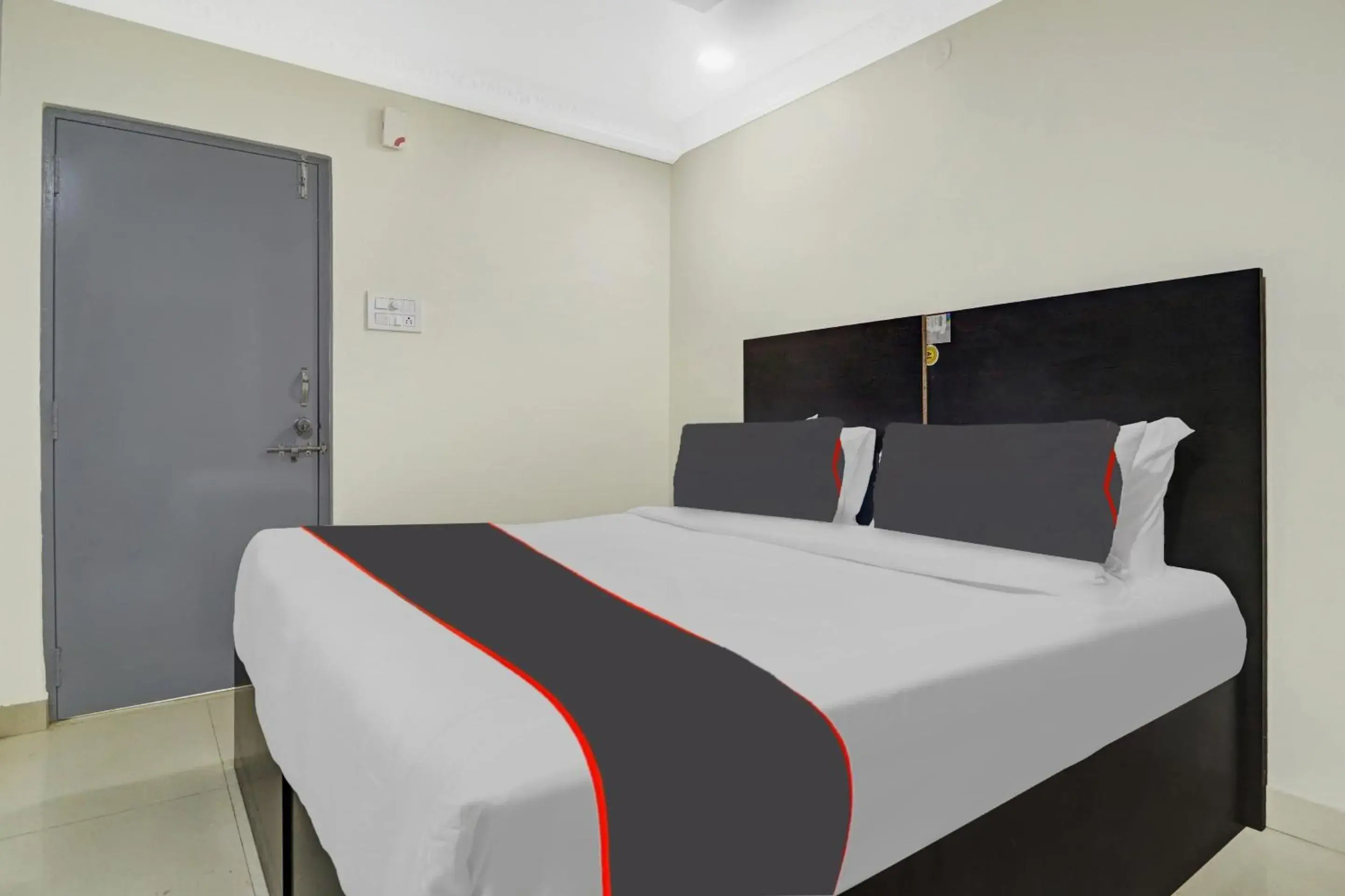 Bedroom, Bed in Collection O Sahasra Near Kondapur Bedroom, Bed in Collection O Sahasra Near Kondapur