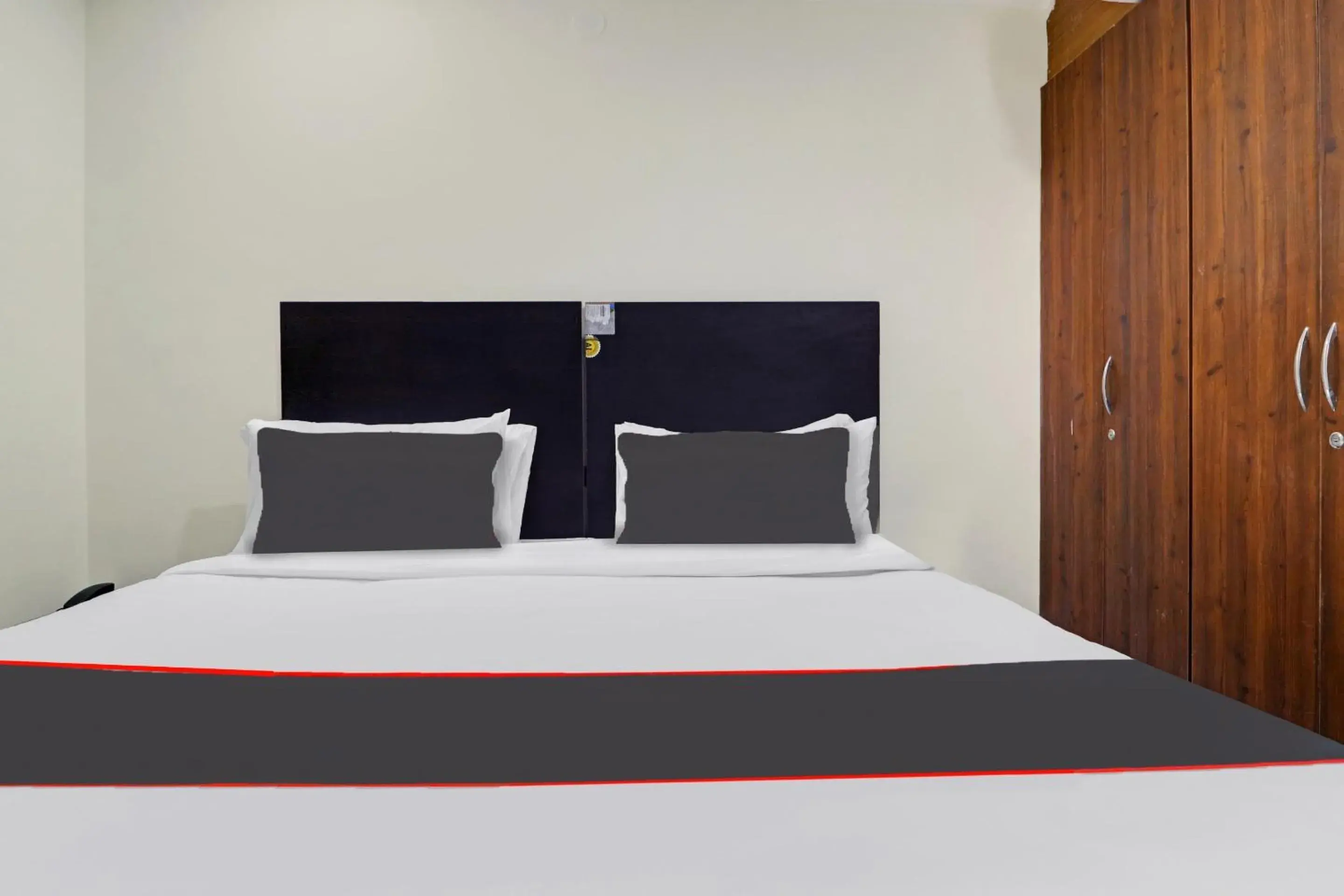 Bedroom, Bed in Collection O Sahasra Near Kondapur Bedroom, Bed in Collection O Sahasra Near Kondapur