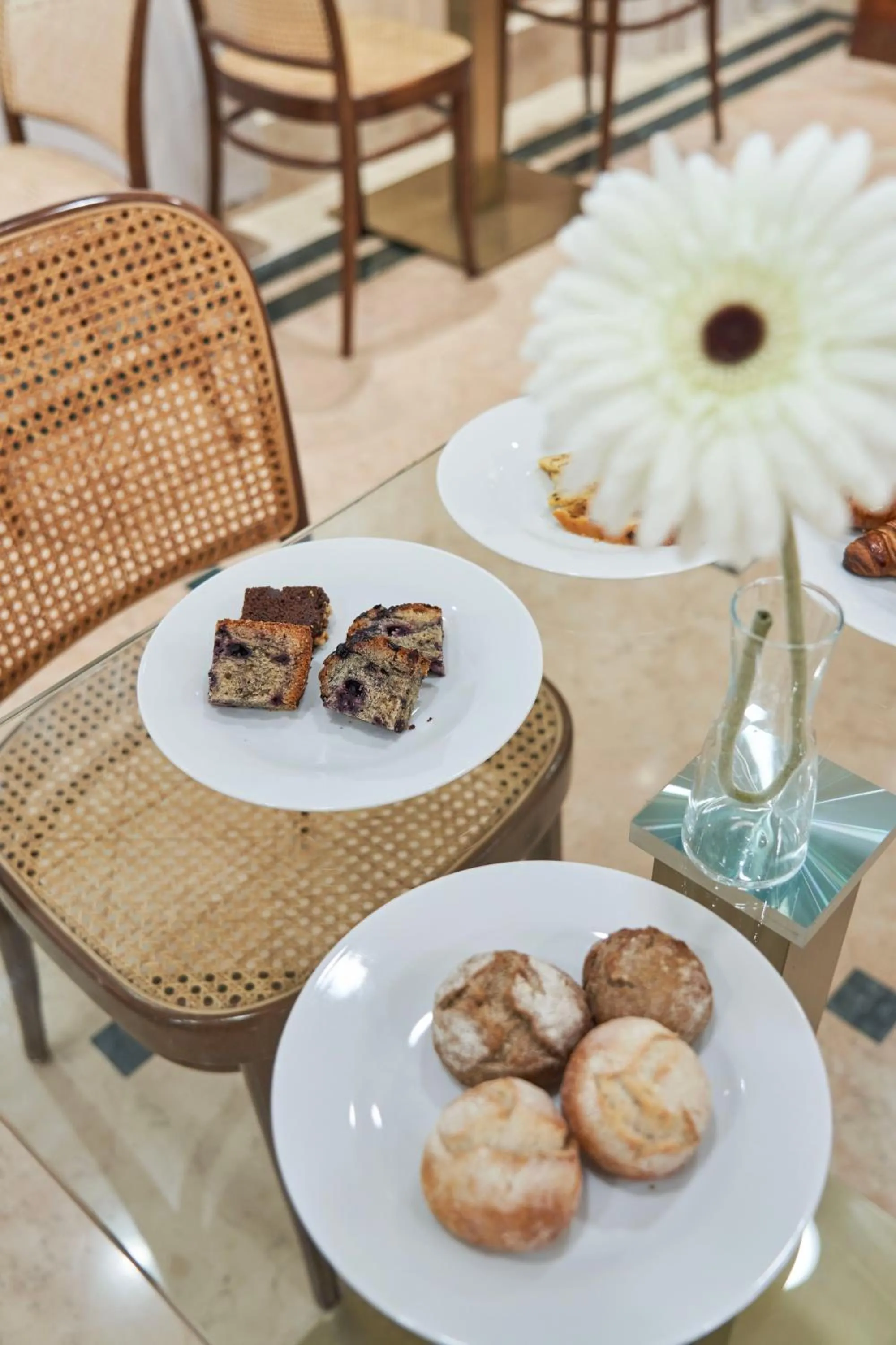 Food and drinks in Hotel Cyrano