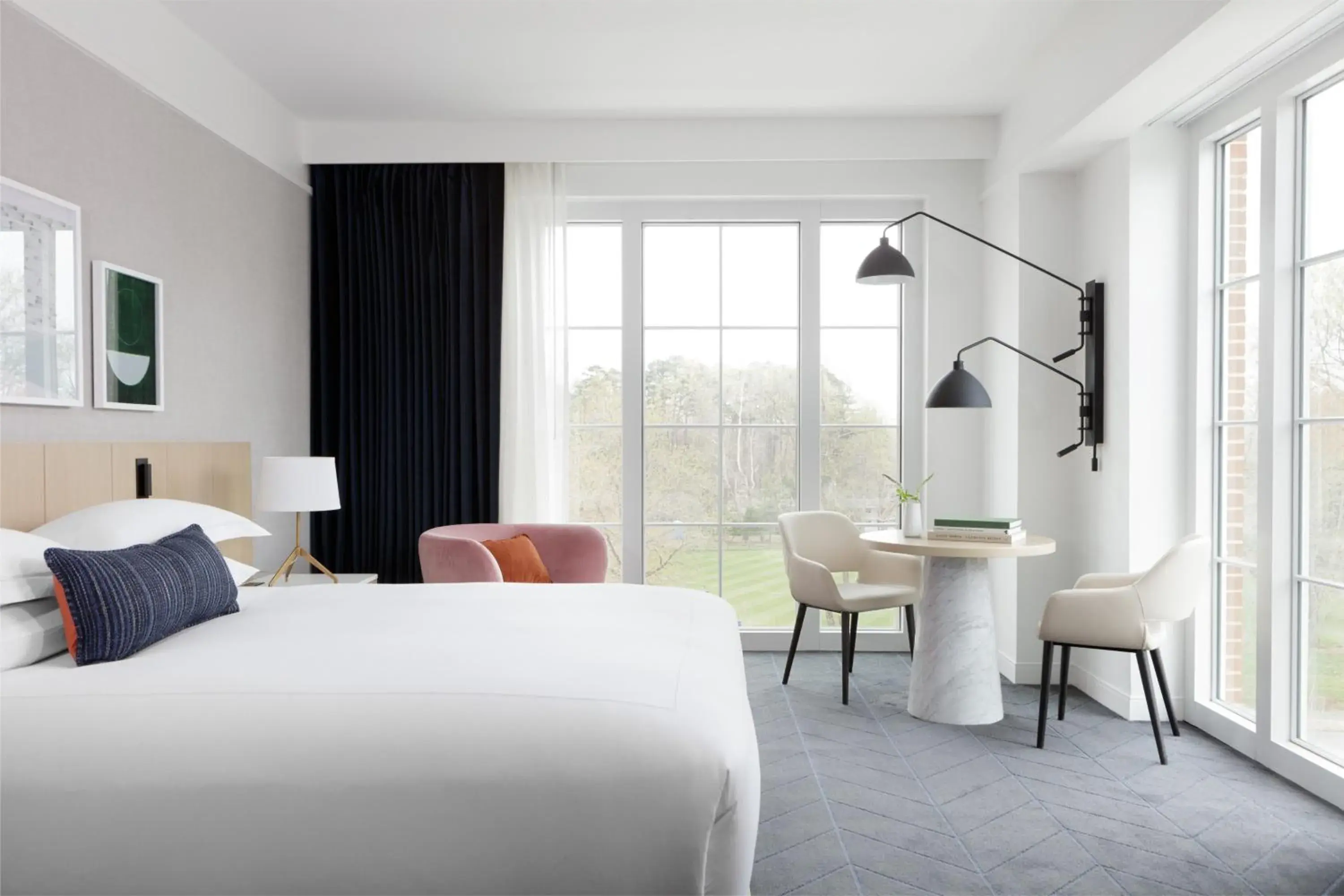 Photo of the whole room, Bed in Kimpton - The Forum Hotel by IHG Photo of the whole room, Bed in Kimpton - The Forum Hotel by IHG