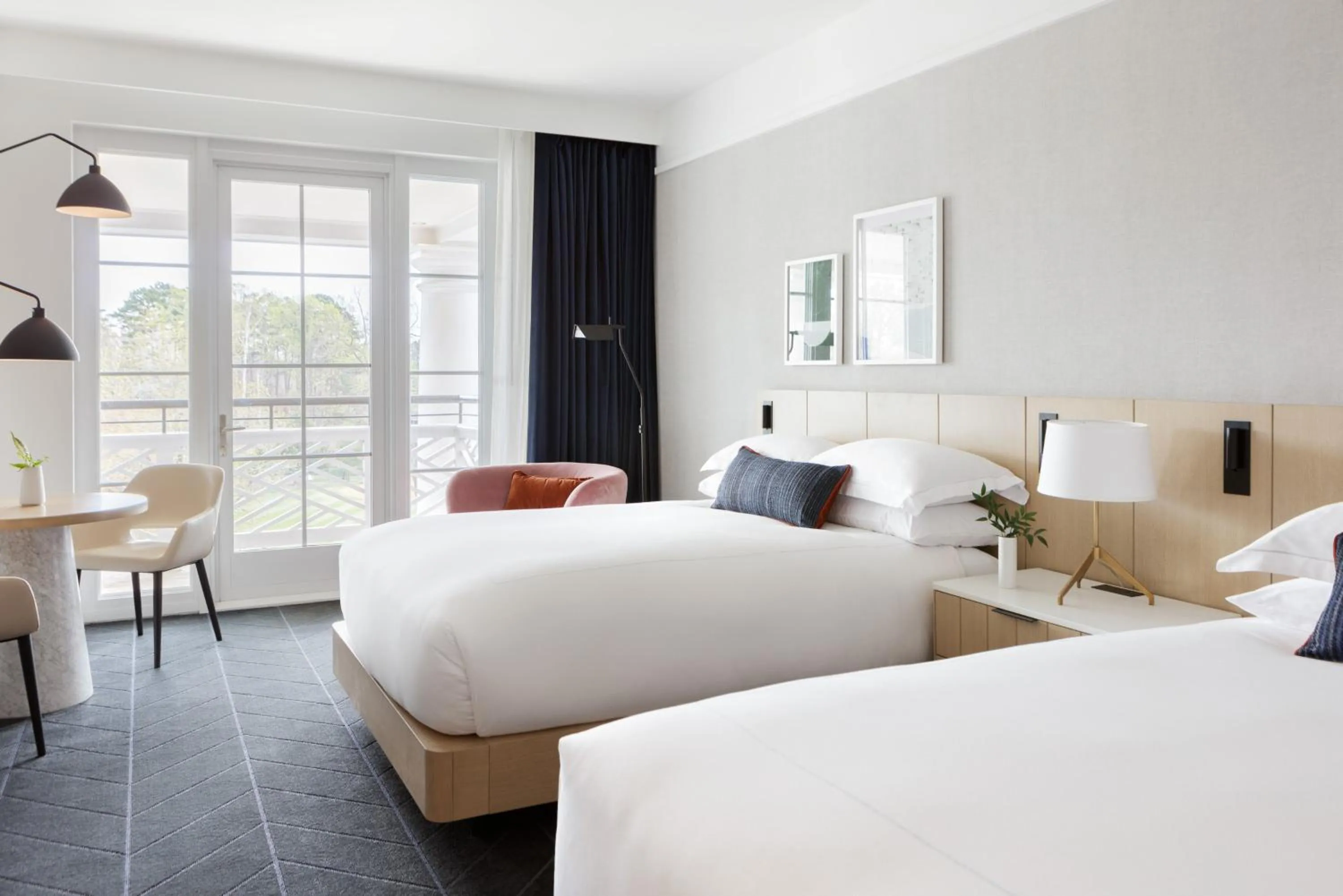 Photo of the whole room, Bed in Kimpton - The Forum Hotel by IHG
