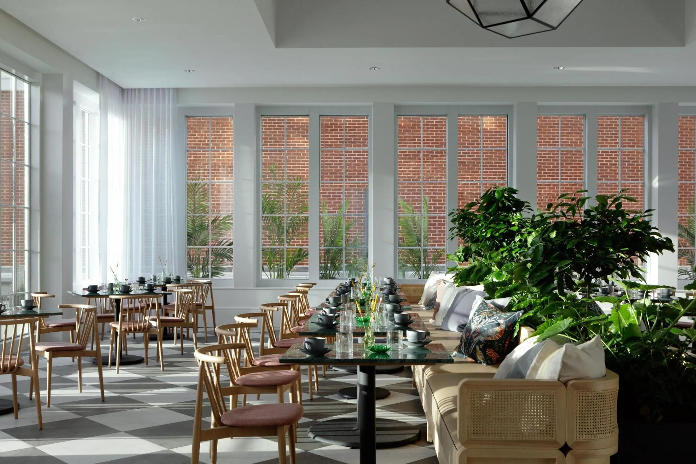 Restaurant/places to eat in Kimpton - The Forum Hotel by IHG