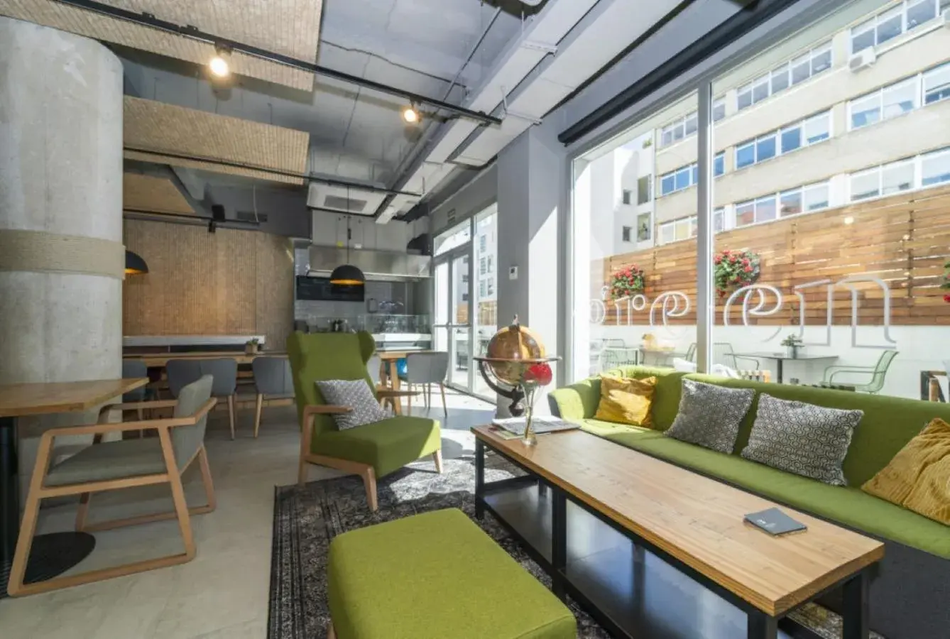 Lounge or bar in ARTIEM Madrid Lounge or bar in ARTIEM Madrid