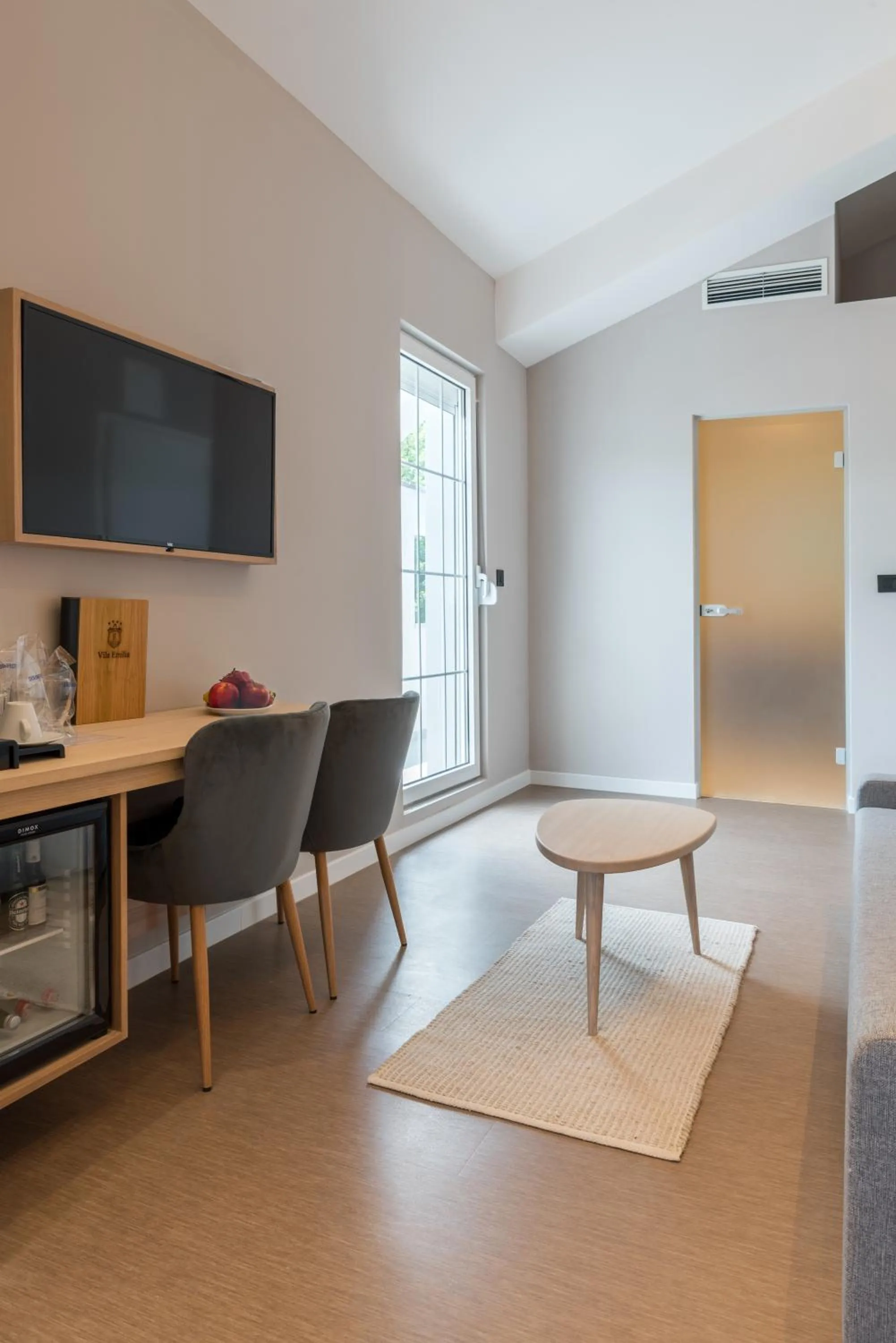 TV and multimedia in Emilia Lux Rooms