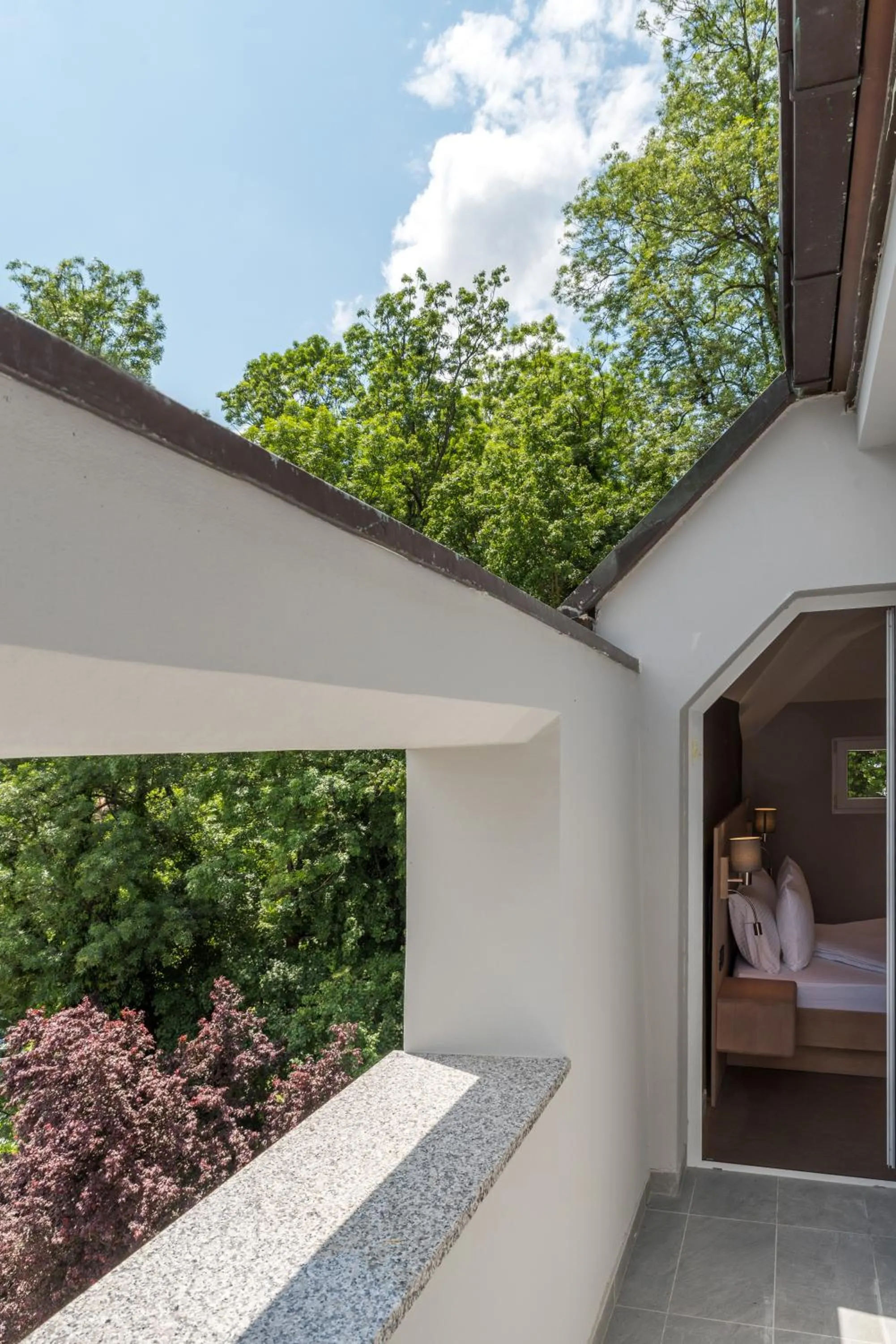 Garden in Emilia Lux Rooms